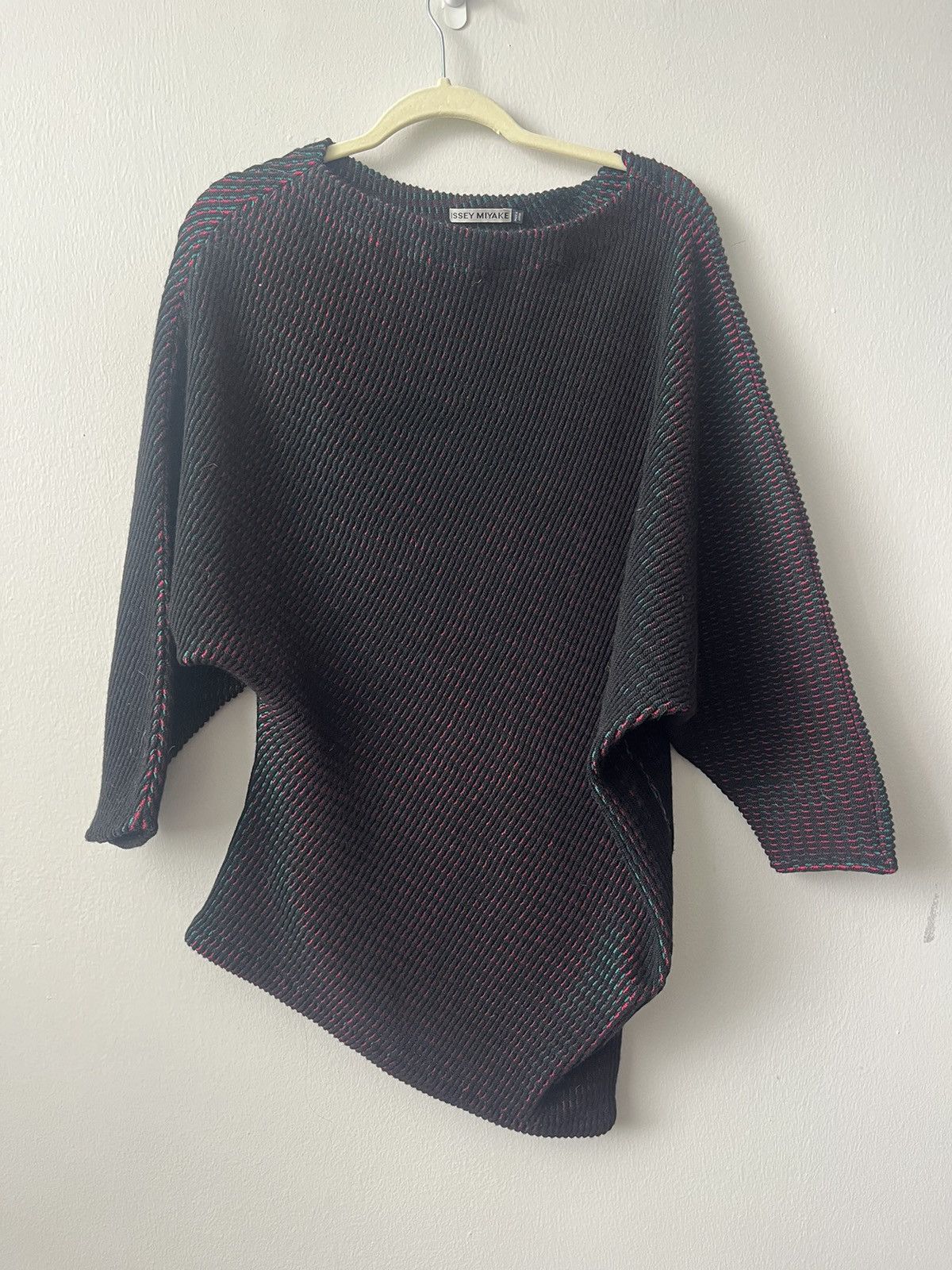 Issey Miyake Issey Miyake Off The Shoulder Sweater Size M / US 6-8 / IT 42-44 - 1 Thumbnail