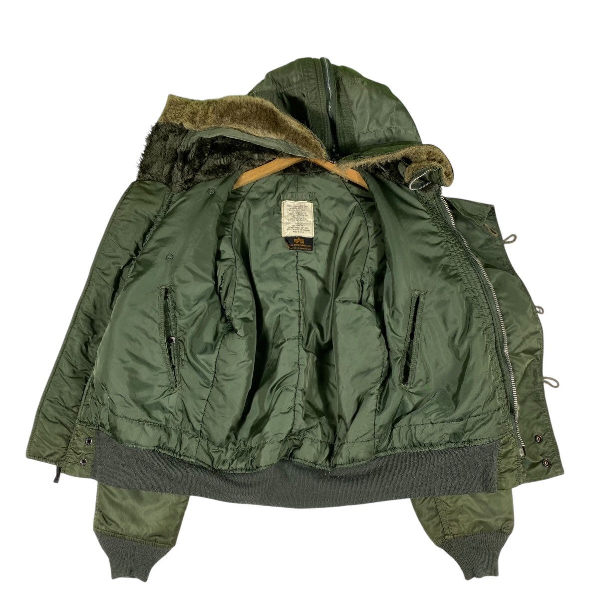 Alpha Industries × Vintage Vintage Alpha Industries Flying Man's Heavy N-2B Bomber Size US S / EU 44-46 / 1 - 7 Thumbnail