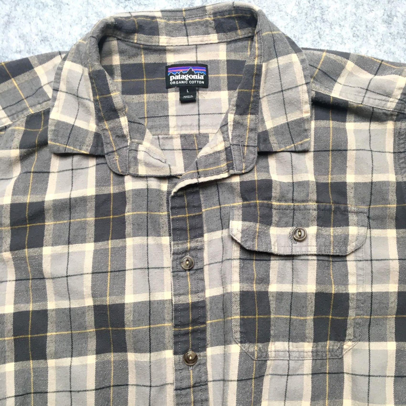 Patagonia Patagonia Shirt Mens Large L Gray Plaid Organic Cotton Fjord Flannel Button-Up Size US L / EU 52-54 / 3 - 3 Thumbnail