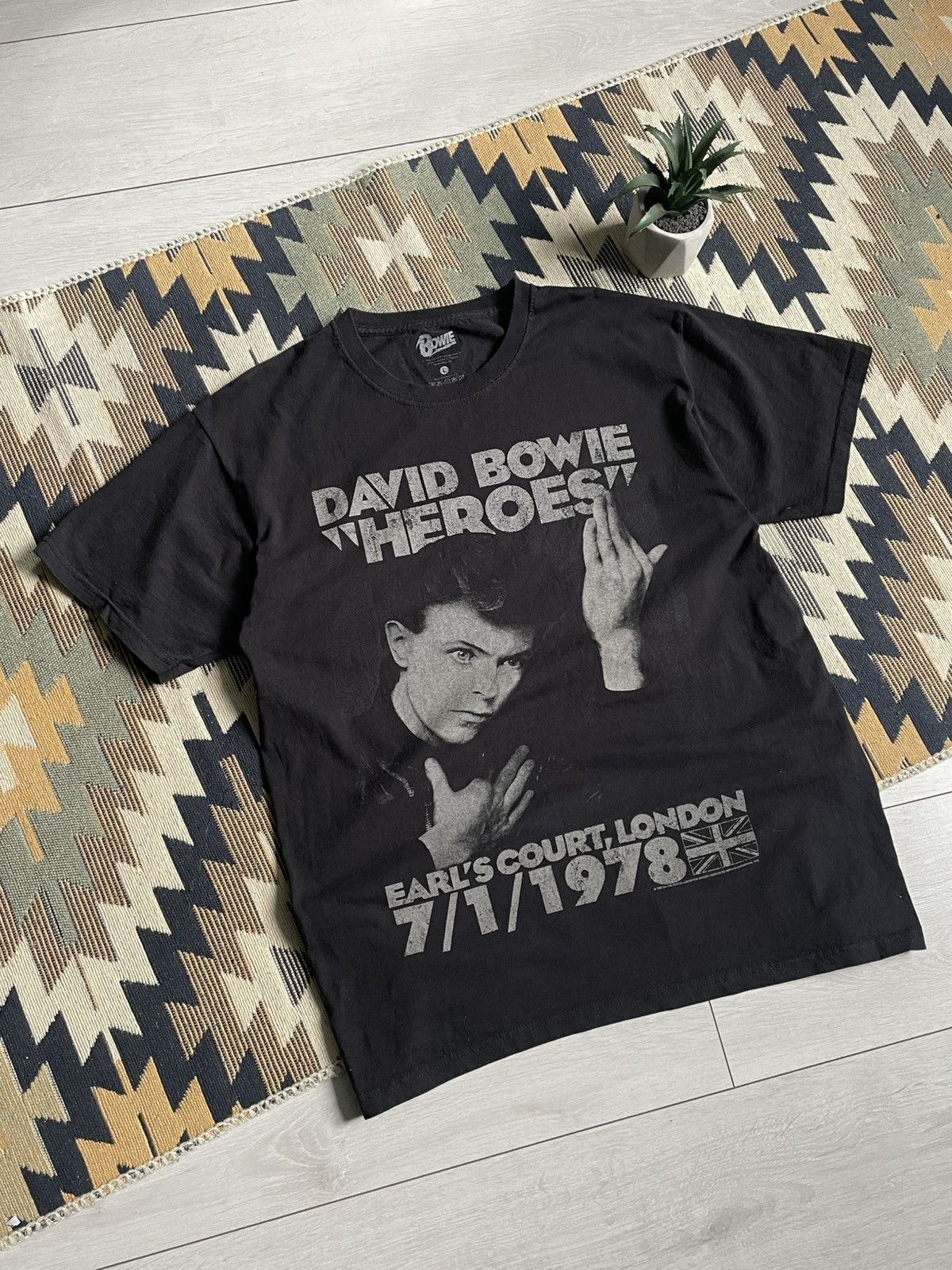 Band Tees × Vintage Vintage David Bowie Official Merch Rock Band T-shirt Size US L / EU 52-54 / 3 - 2 Thumbnail