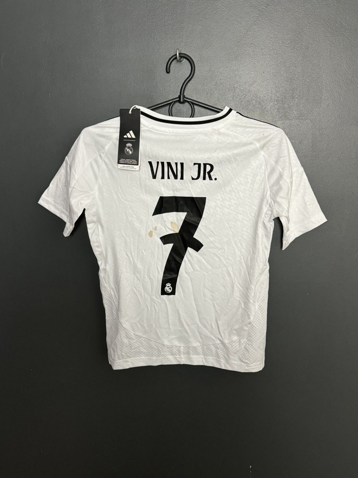 Adidas KIDS New Real Madrid 24/25 Home Vinicius Jr. Football Jersey Size US XS / EU 42 / 0 - 1 Thumbnail