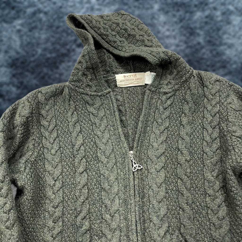 Market VINTAGE? No. Aran Sweater Market Green Hooded Cable-Knit MD? None. Size L / US 10 / IT 46 - 1 Thumbnail