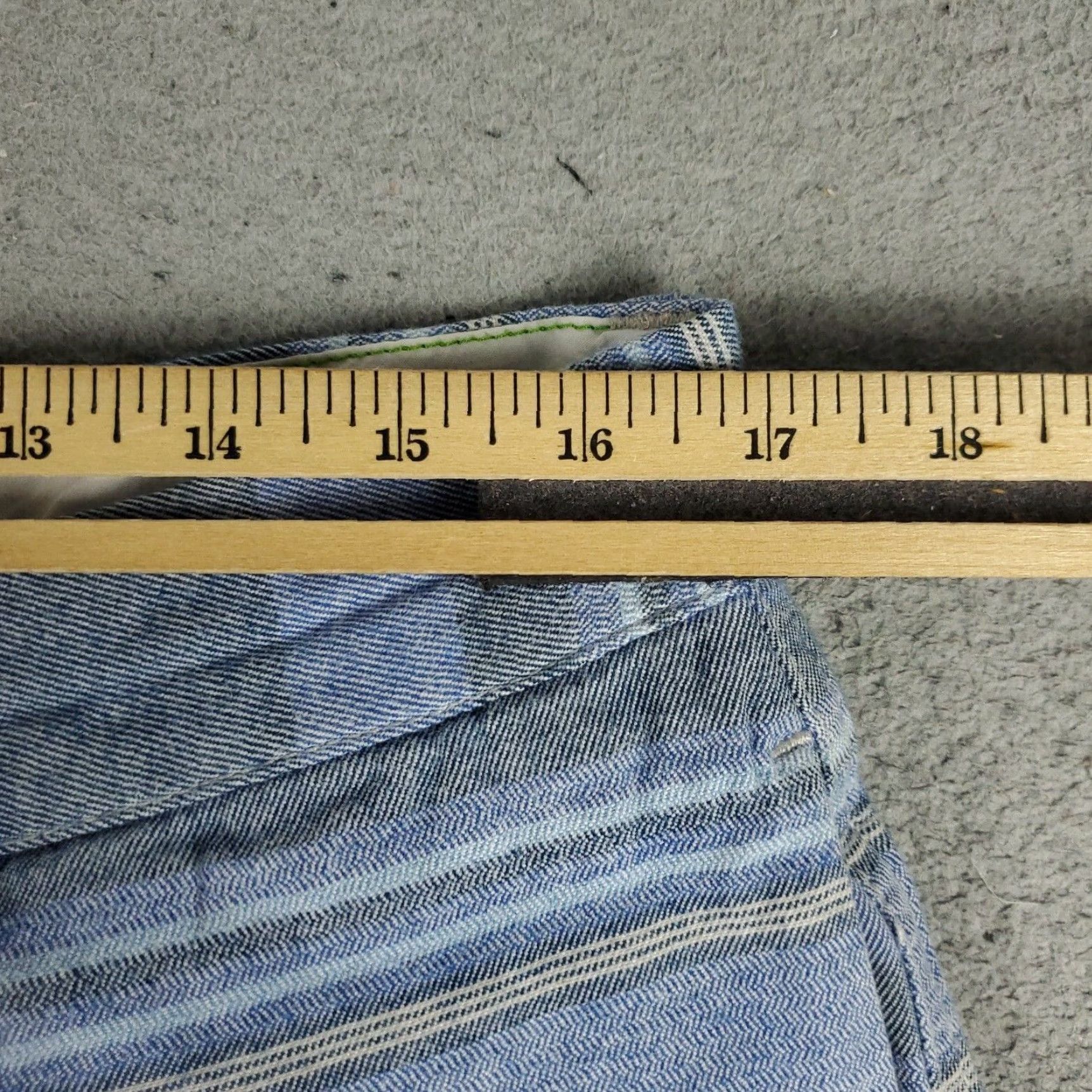 Tommy Bahama VINTAGE Tommy Bahama Shorts Men Size 34 Blue Striped Chino Flat Front Cotton Casual Size US 34 / EU 50 - 3 Thumbnail