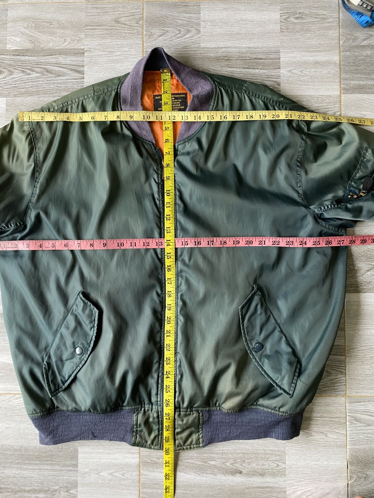 Vintage Vintage Military Bomber Jacket (Sun Faded) Size US XL / EU 56 / 4 - 14 Thumbnail