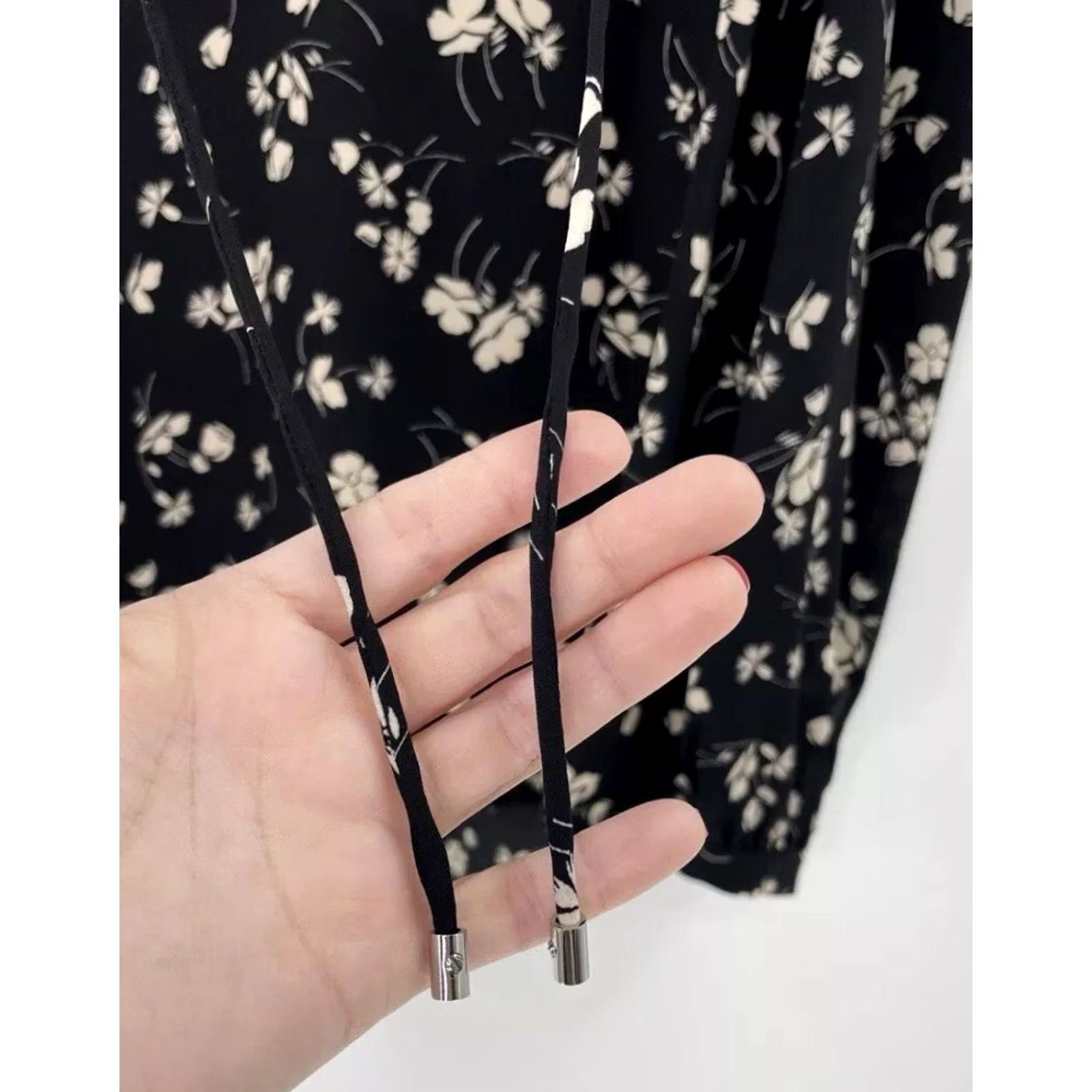 Ralph Lauren Lauren Ralph Lauren Chalsie Black Floral Print Blouse Cold Shoulder Top Size PL Size L / US 10 / IT 46 - 6 Thumbnail