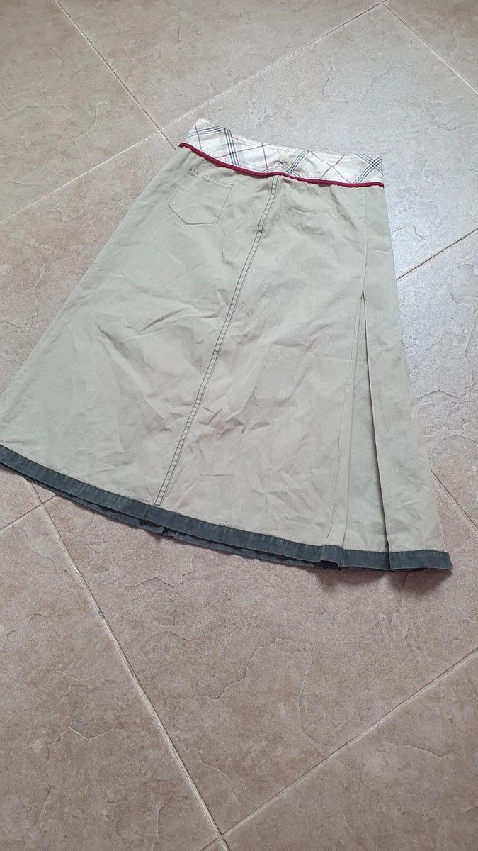Burberry Vinage Rare girls women's skirts Burberry biege Midi Size 23" - 4 Thumbnail