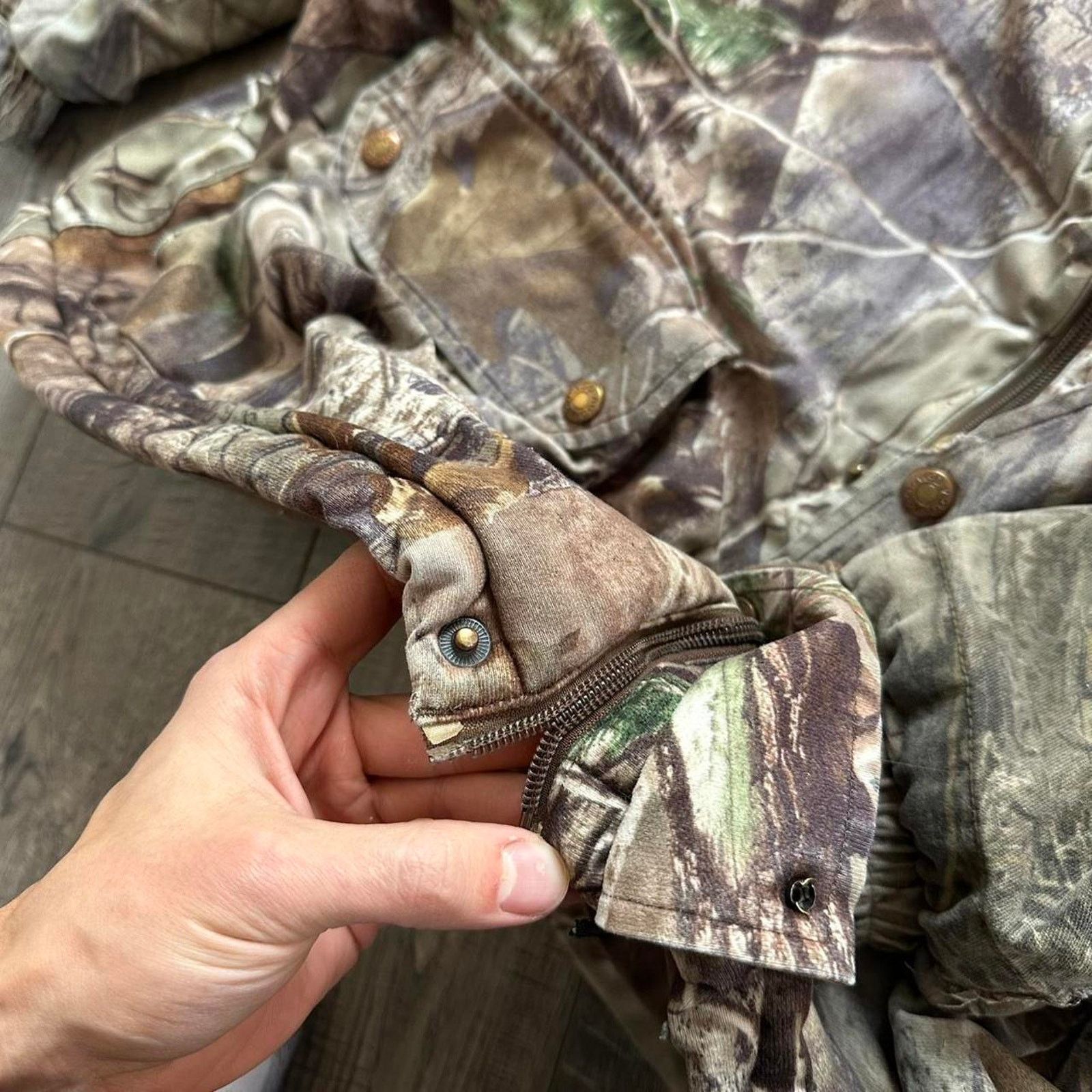 Vintage Vintage Thrahsed Camo Faded Heavy Hunting Jacket Chore Coat Size US XL / EU 56 / 4 - 3 Thumbnail