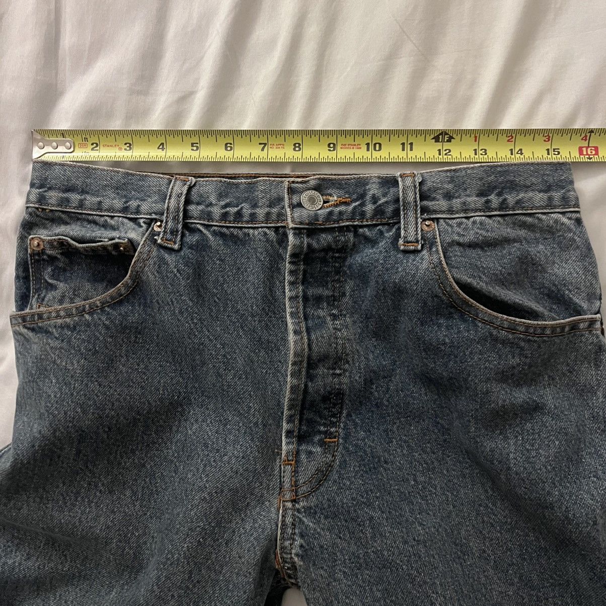 Levi's Vintage Clothing Vintage Levis 501xx Jeans Medium Wash Button Fly USA 90s Y2K Size US 30 / EU 46 - 11 Thumbnail