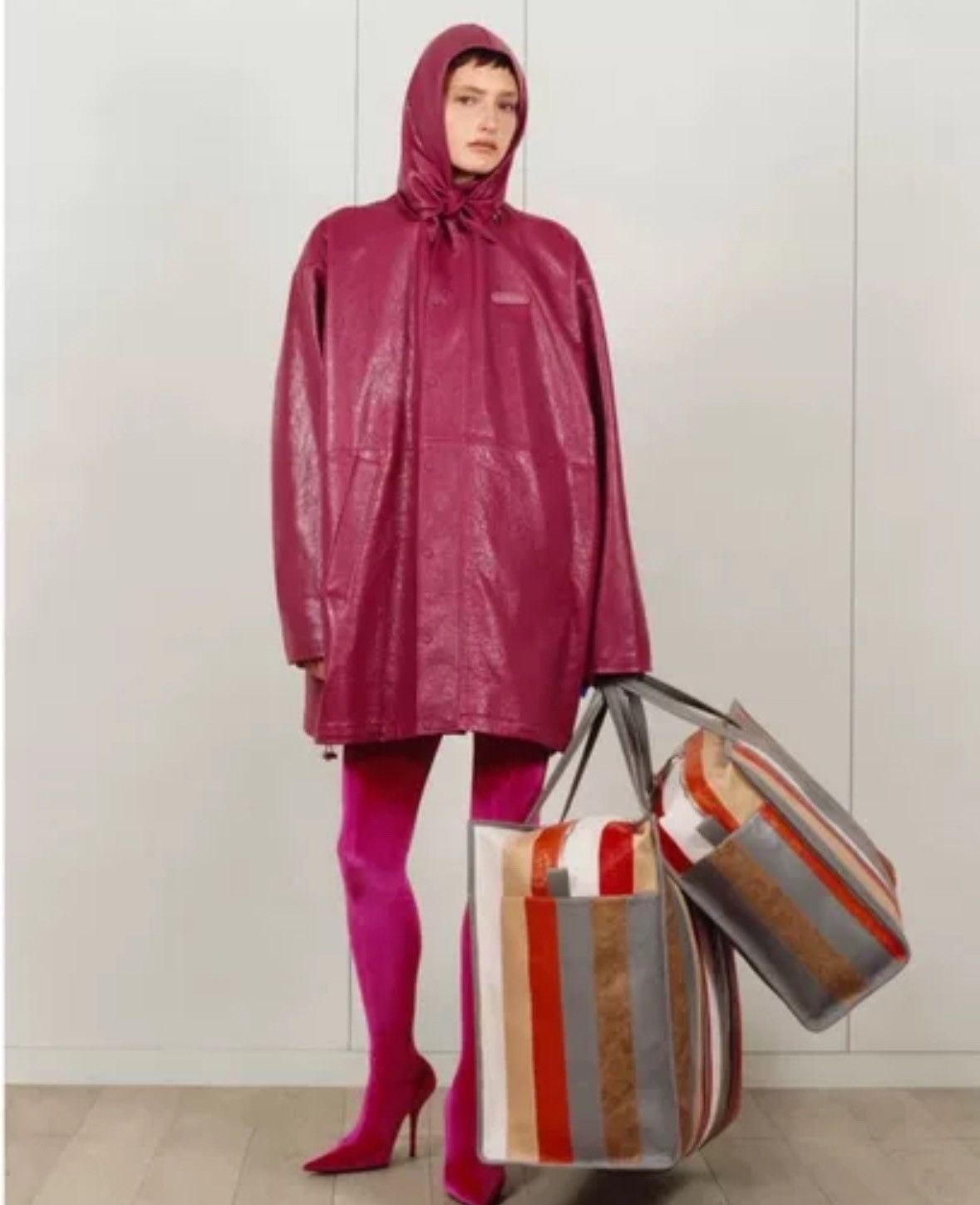 Balenciaga Balenciaga silhouette leather coat 2412-Nextarrow Size US S / EU 44-46 / 1 - 7 Thumbnail