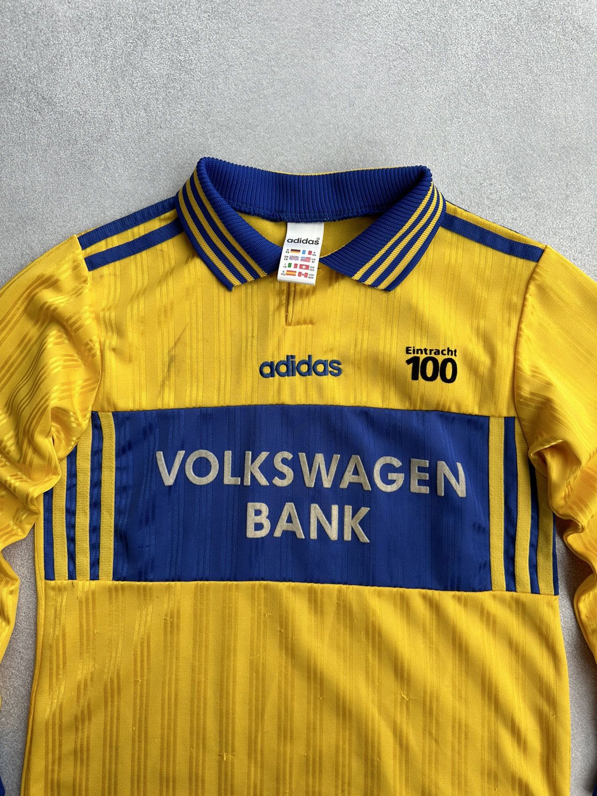 Vintage Vintage Eintracht Braunschweig 1998-99 Home Football Kit Size US XS / EU 42 / 0 - 4 Thumbnail