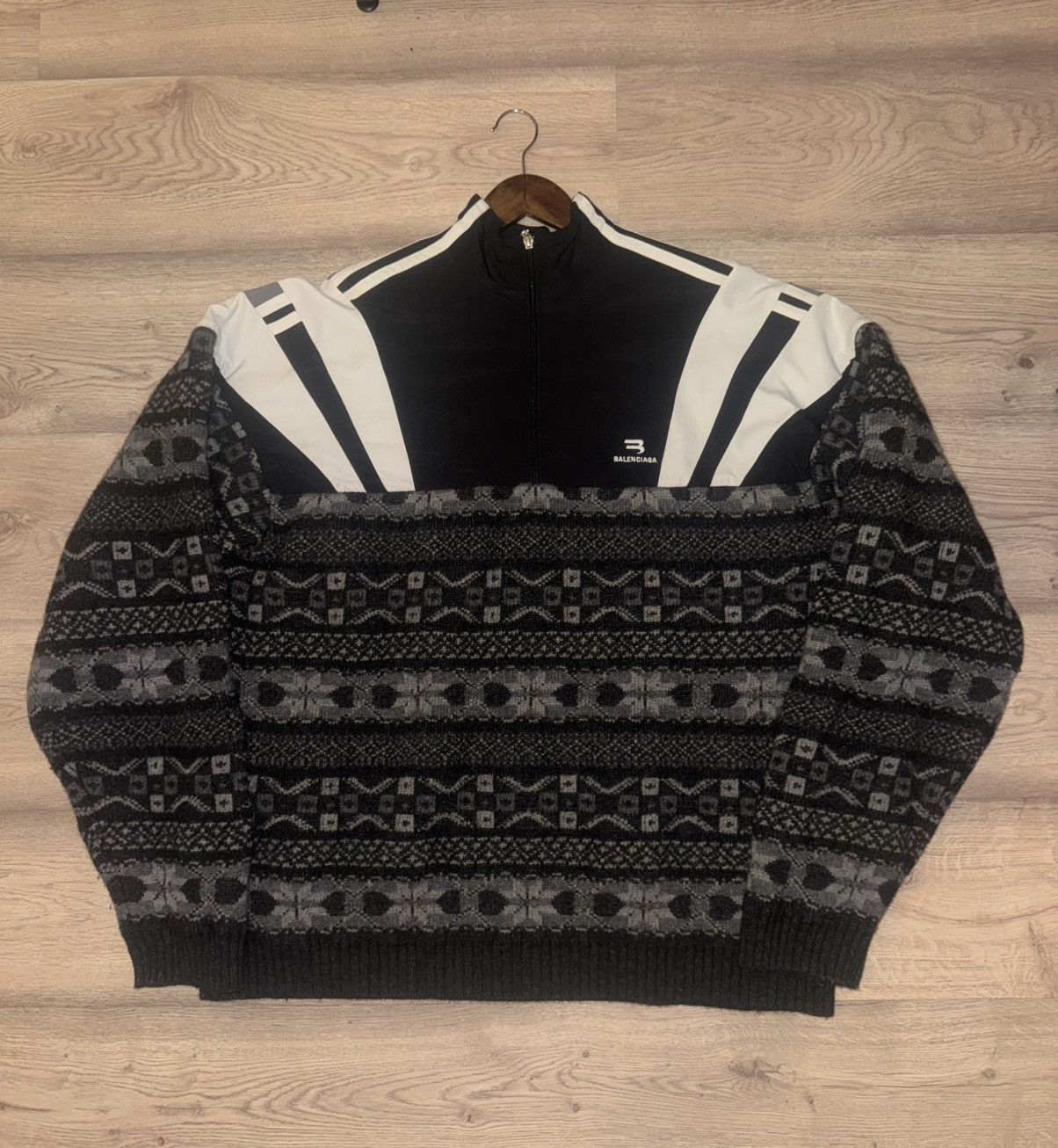 Balenciaga Balenciaga sporty b knit sweater Size US M / EU 48-50 / 2 - 1 Thumbnail