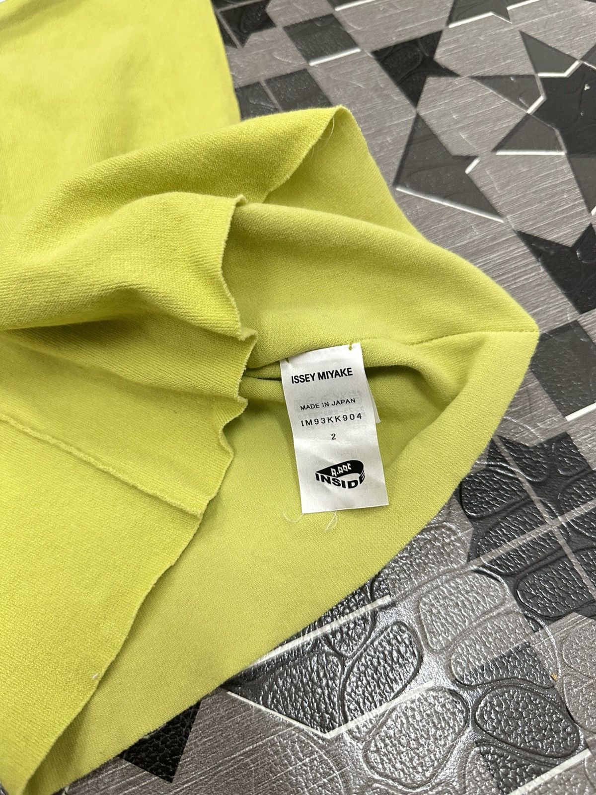 Issey Miyake Issey Miyake A-POC®️ Neon Turtleneck L/S Shirt Size US M / EU 48-50 / 2 - 6 Thumbnail