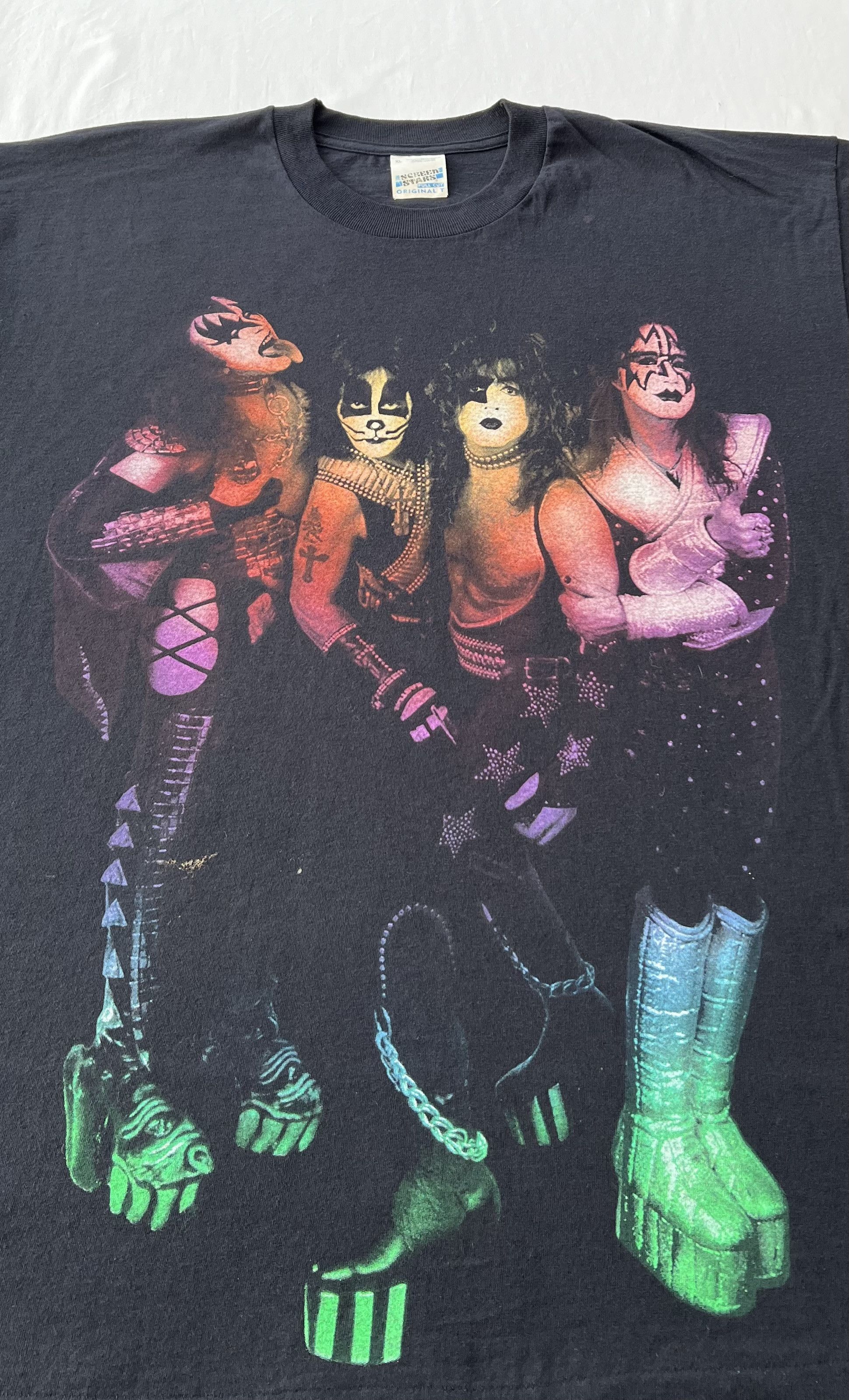 Band Tees Vintage 1996 Kiss They're Back Alive Worldwide 96 97 T-shirt Size US XL / EU 56 / 4 - 4 Thumbnail