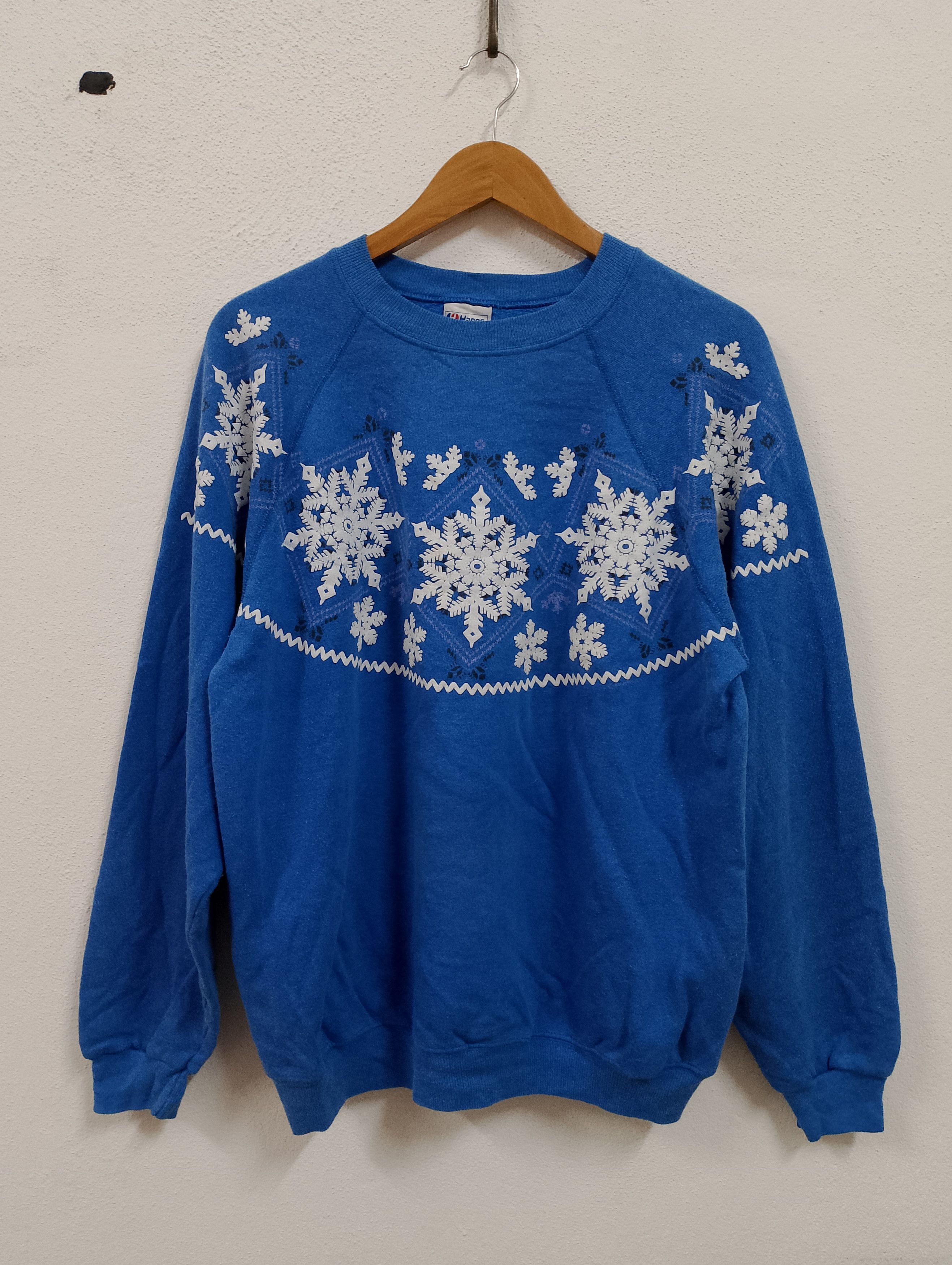 Vintage Vintage 1980s Hanes Blue Snowflake Knit Sweatshirt Size US XL / EU 56 / 4 - 1 Thumbnail