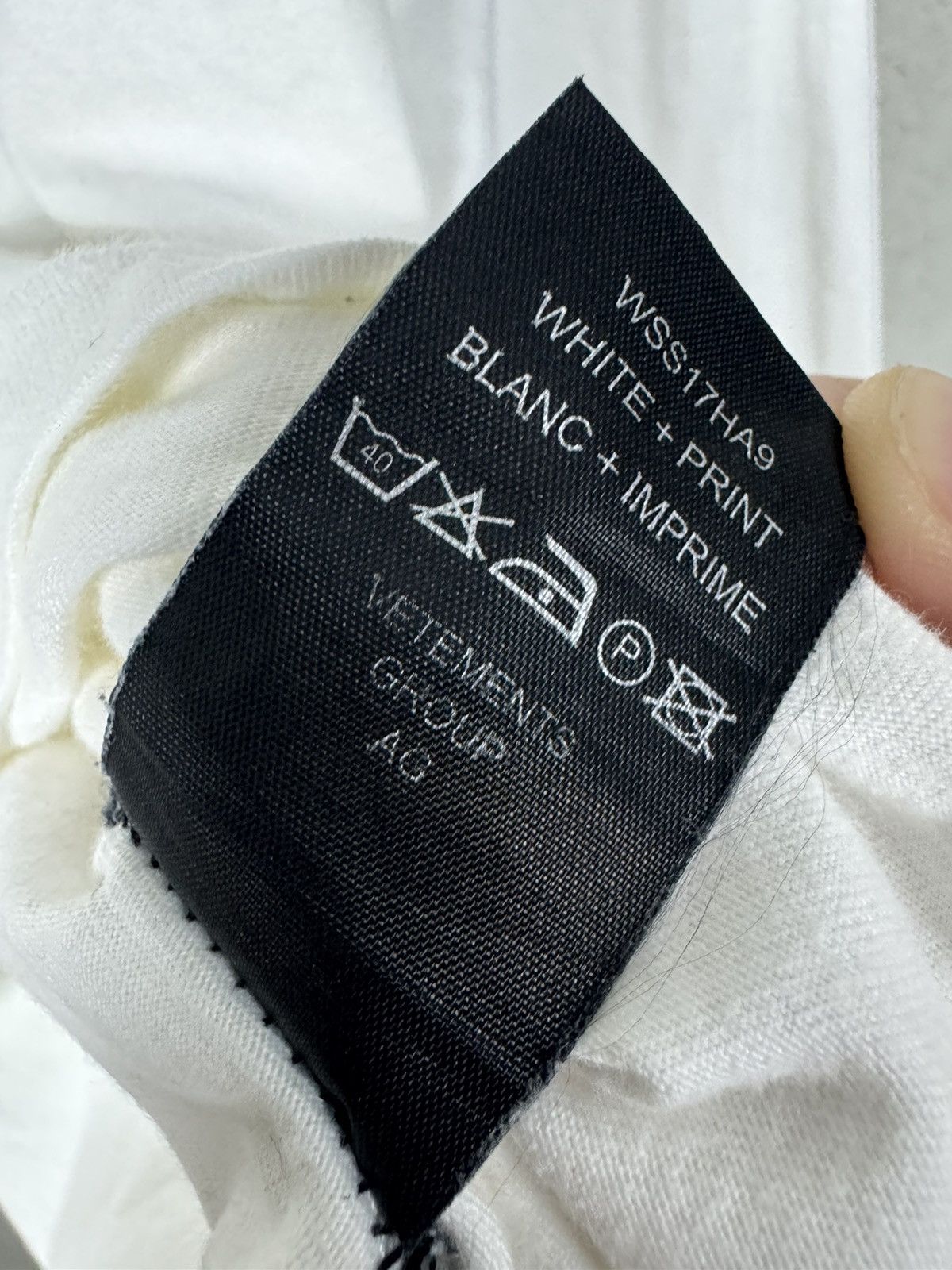 Vetements Rare Vetements SS17 Staff Hoodie White - Medium (oversized) Size US M / EU 48-50 / 2 - 7 Thumbnail