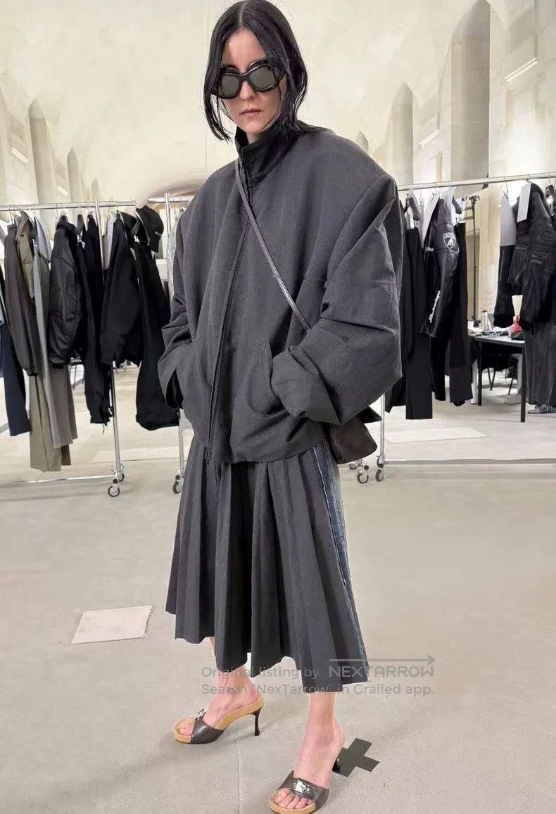 Balenciaga Balenciaga Shoulder Pad Zip Blazer Size XS / US 0-2 / IT 36-38 - 9 Thumbnail
