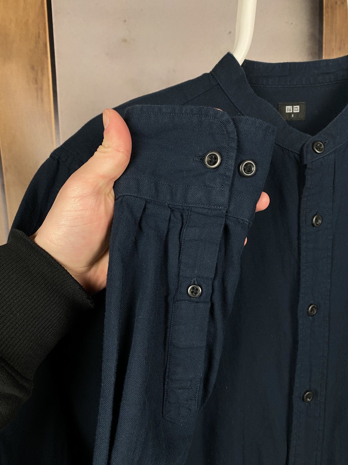 Uniqlo 🕊️Shirt Button Up Collarless Uniqlo Japanese Brand Tee🕊️ Size US S / EU 44-46 / 1 - 5 Thumbnail