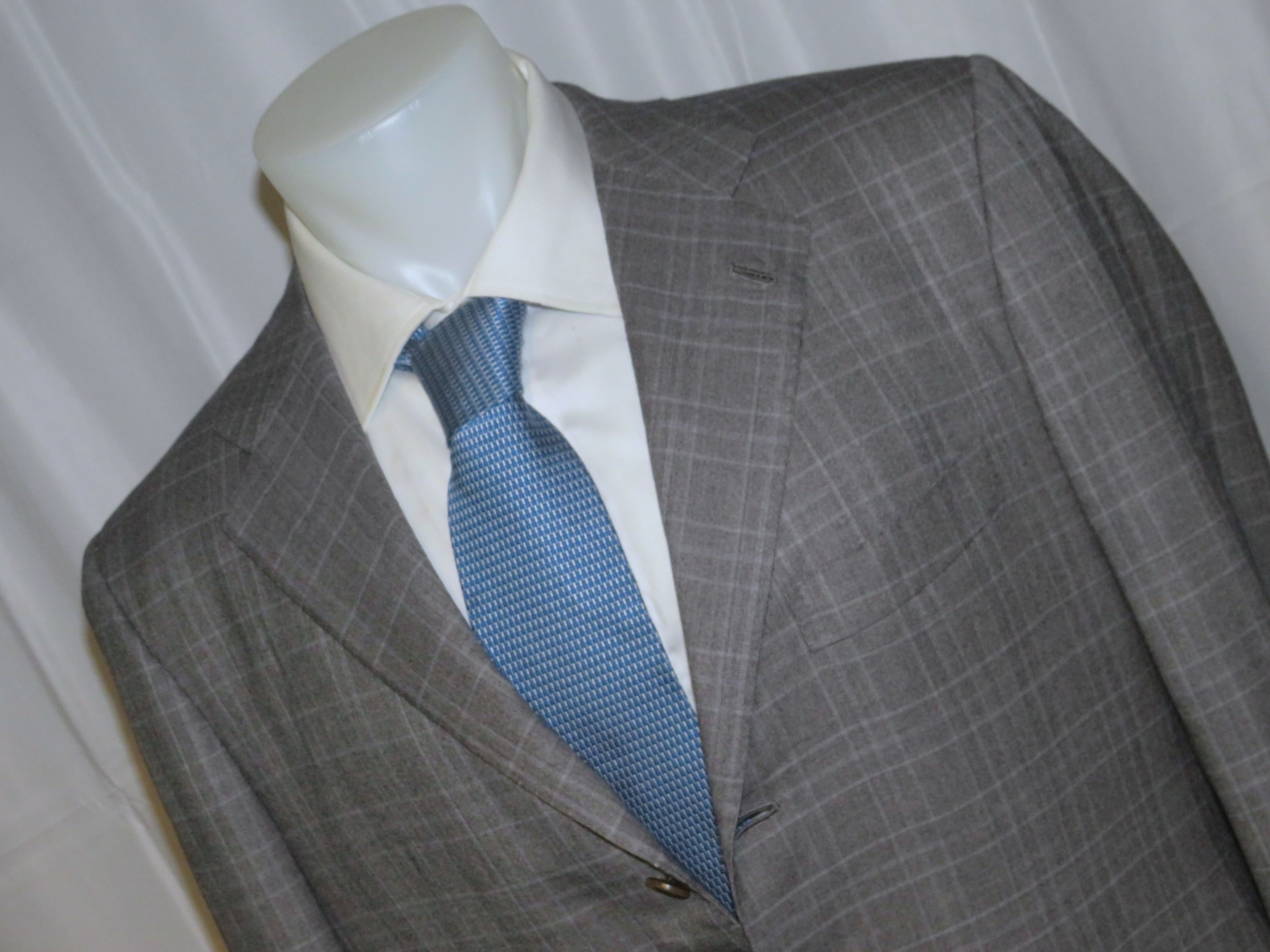 Kiton 13.2 Micron Super 210 Gray Plaid Three Button Suit 42R Size 42R - 6 Thumbnail