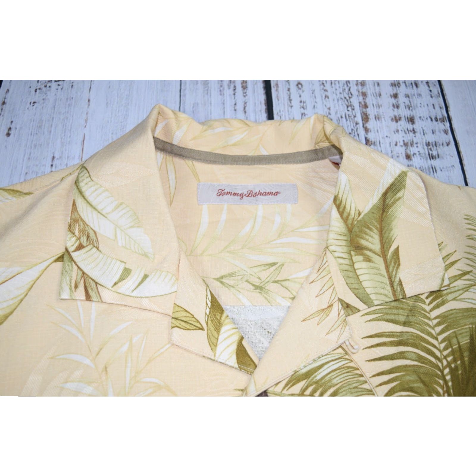 Tommy Bahama VINTAGE Tommy Bahama Hawaiian Shirt Men L Palm Fronds Silk Button-Up Short Sleeve Yellow Adult Large 100% Silk Mens Size US L / EU 52-54 / 3 - 5 Thumbnail
