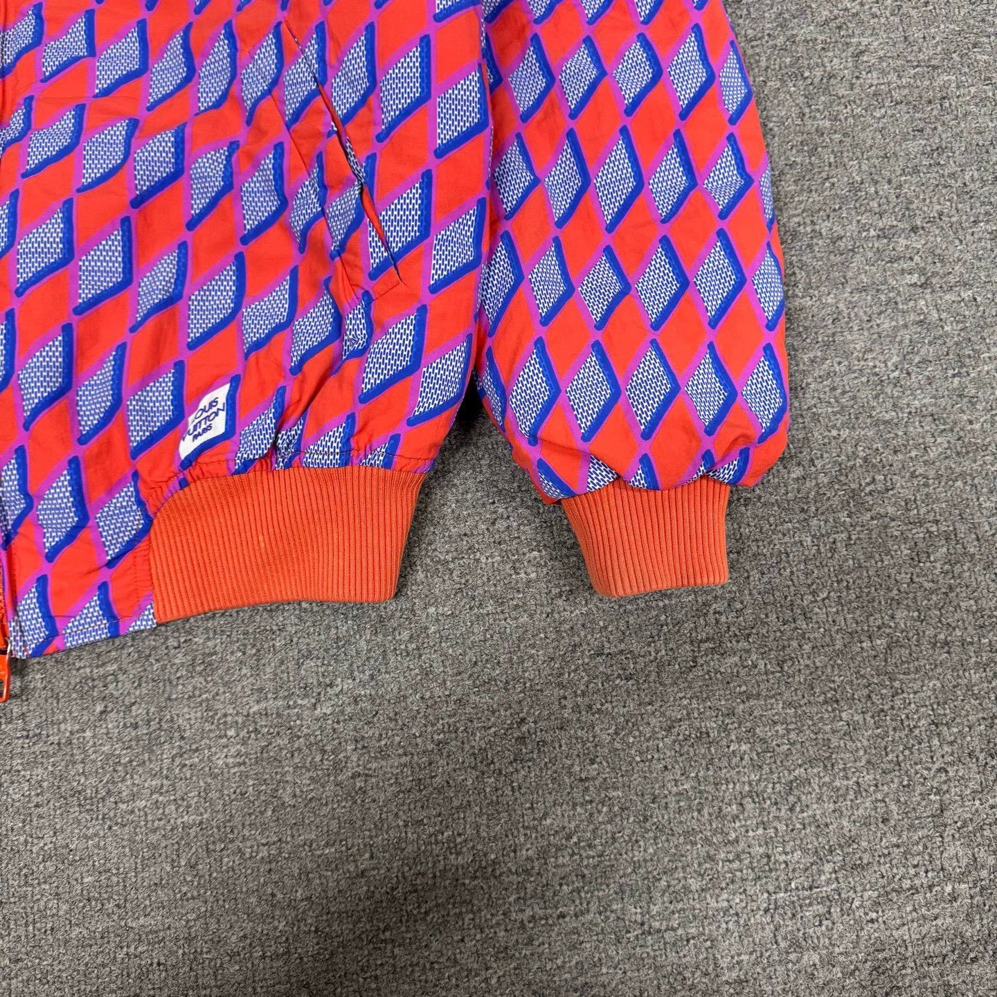 Louis Vuitton Louis Vuitton LV All-over Diamond Pattern Bomber Jacket Size L / US 10 / IT 46 - 4 Thumbnail