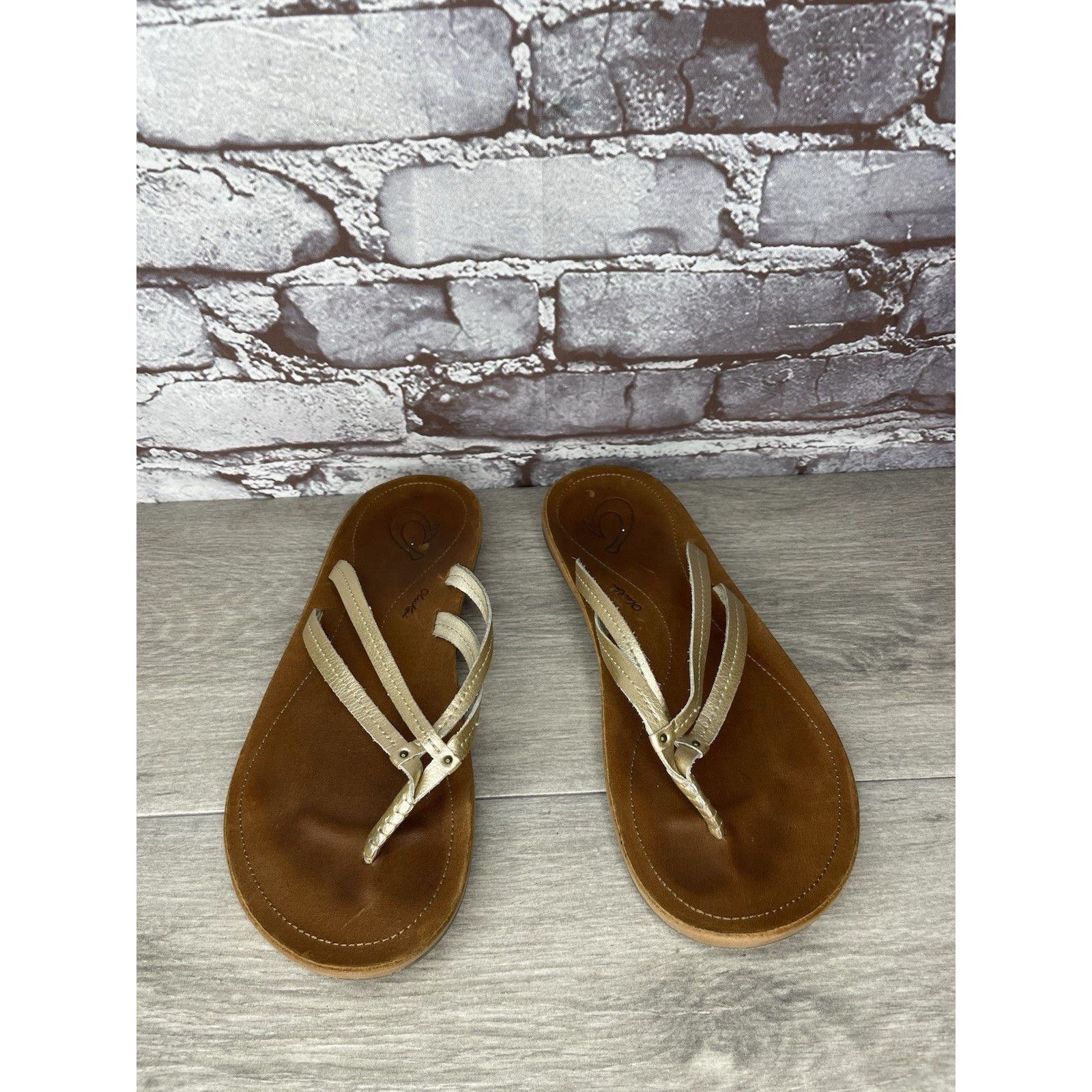 Olukai Olukai “U’i” Gold Leather Double Strap Flip Flops Sandals Wo Size US 8 / IT 38 - 15 Thumbnail