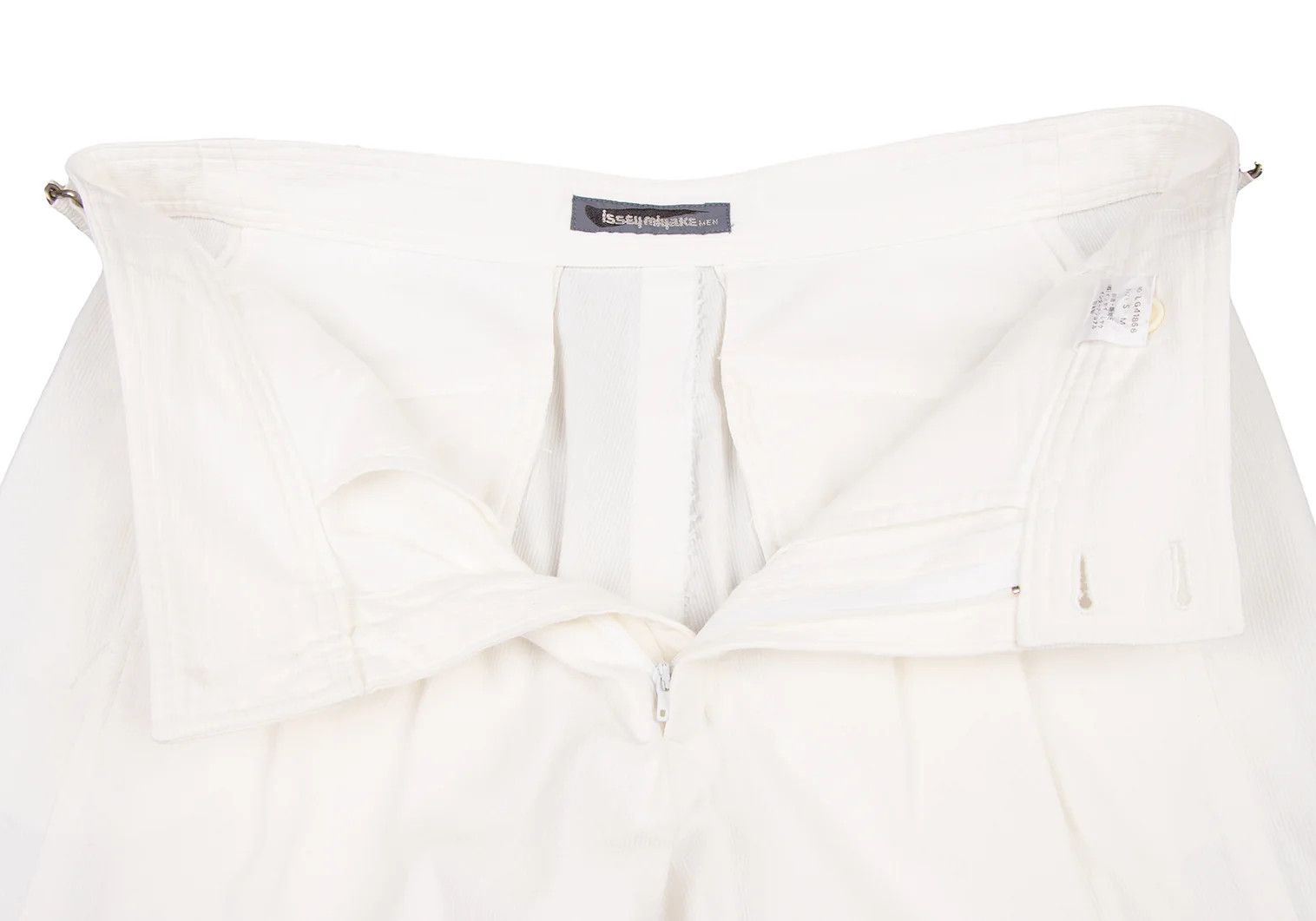 Issey Miyake Cotton Pinstripe Design Side Belt Shorts in Off White Size US 30 / EU 46 - 6 Thumbnail