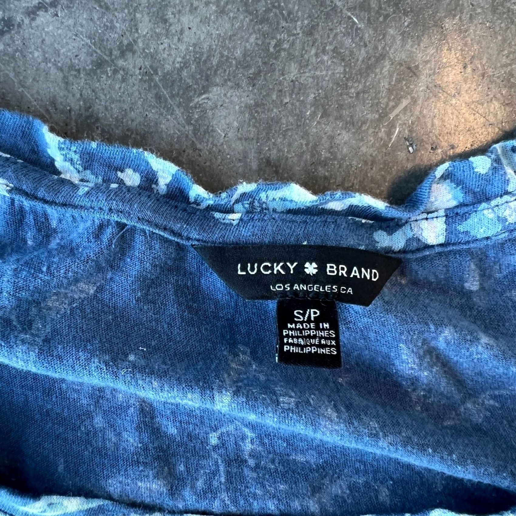Vintage VINTAGE Y2K Lucky Band Blue Floral Short Sleeve Casual Women's Blouse Small Size S / US 4 / IT 40 - 5 Thumbnail