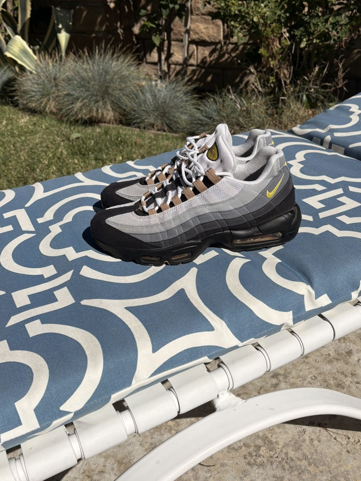 Nike Air Max 95 “Icons Yellow Strike” - Size 9 Size US 9 / EU 42 - 4 Thumbnail