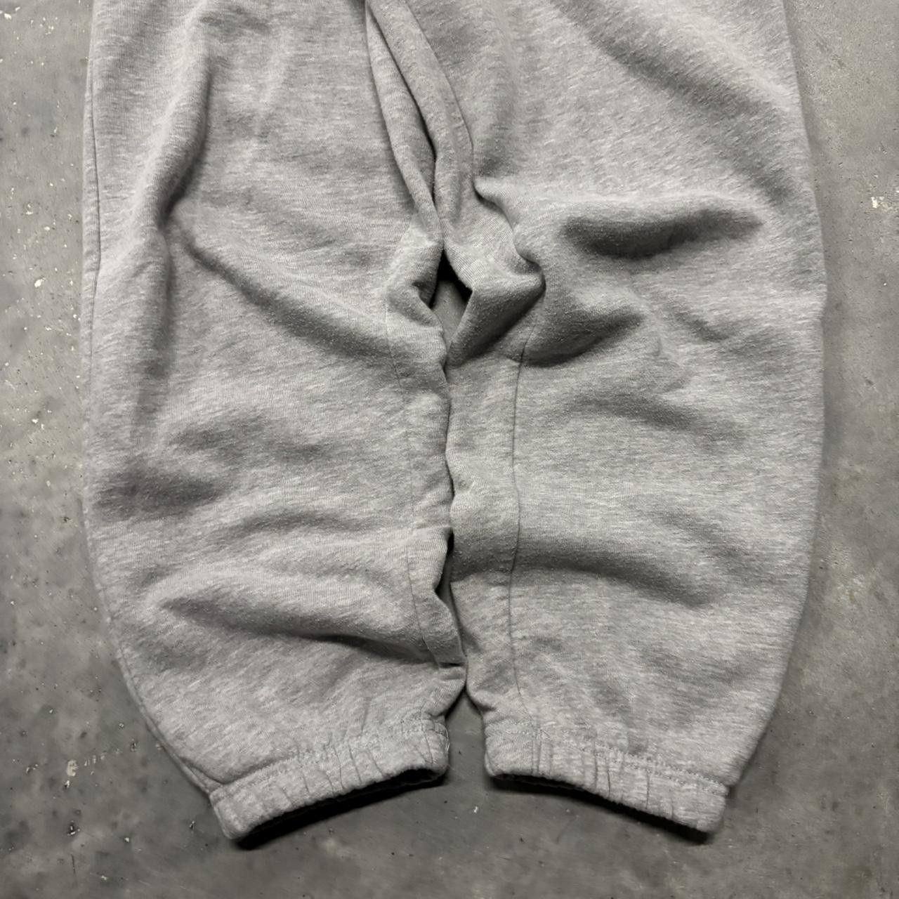 Japanese Brand × Vintage Crazy Vintage Y2K/2000s Light Grey Essential Sweatpants! Size US 32 / EU 48 - 5 Thumbnail