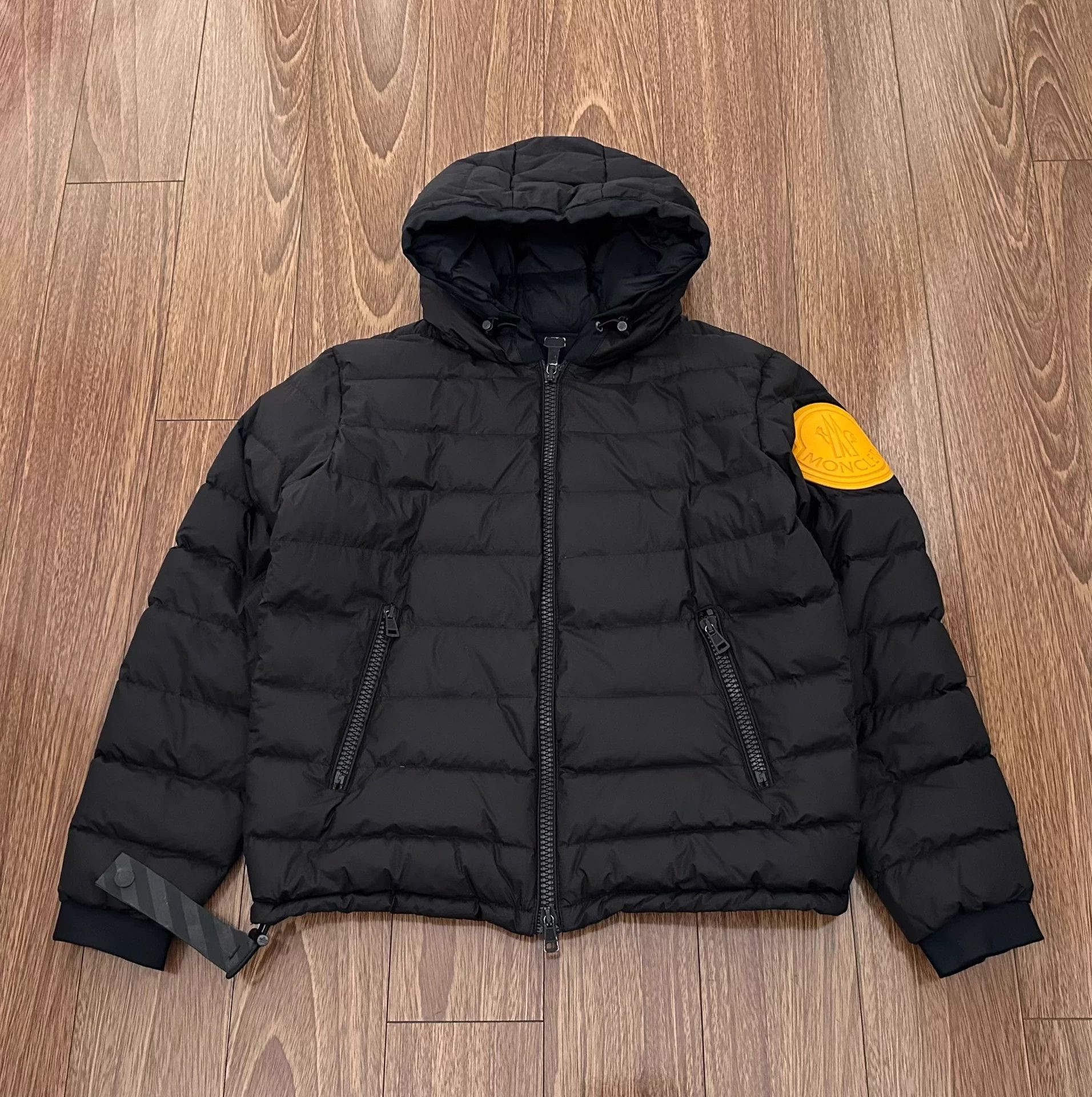 Moncler Moncler x OFF WHITE collaboration down jacket Size M / US 6-8 / IT 42-44 - 1 Thumbnail