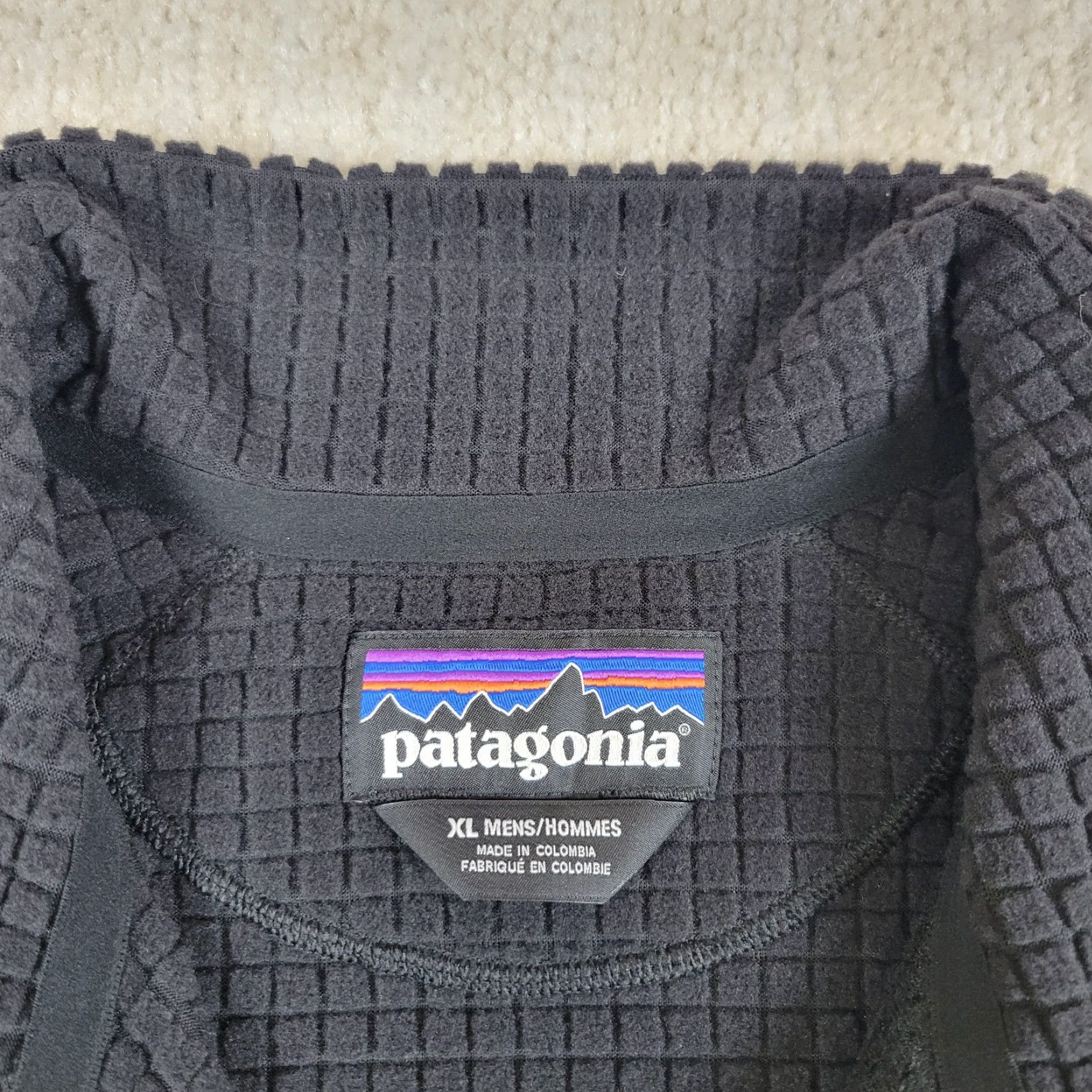 Patagonia Patagonia R1 Fleece Jacket Mens XL Black Thermal Full Zip Hiking Outdoor Jacket Size US XL / EU 56 / 4 - 3 Thumbnail