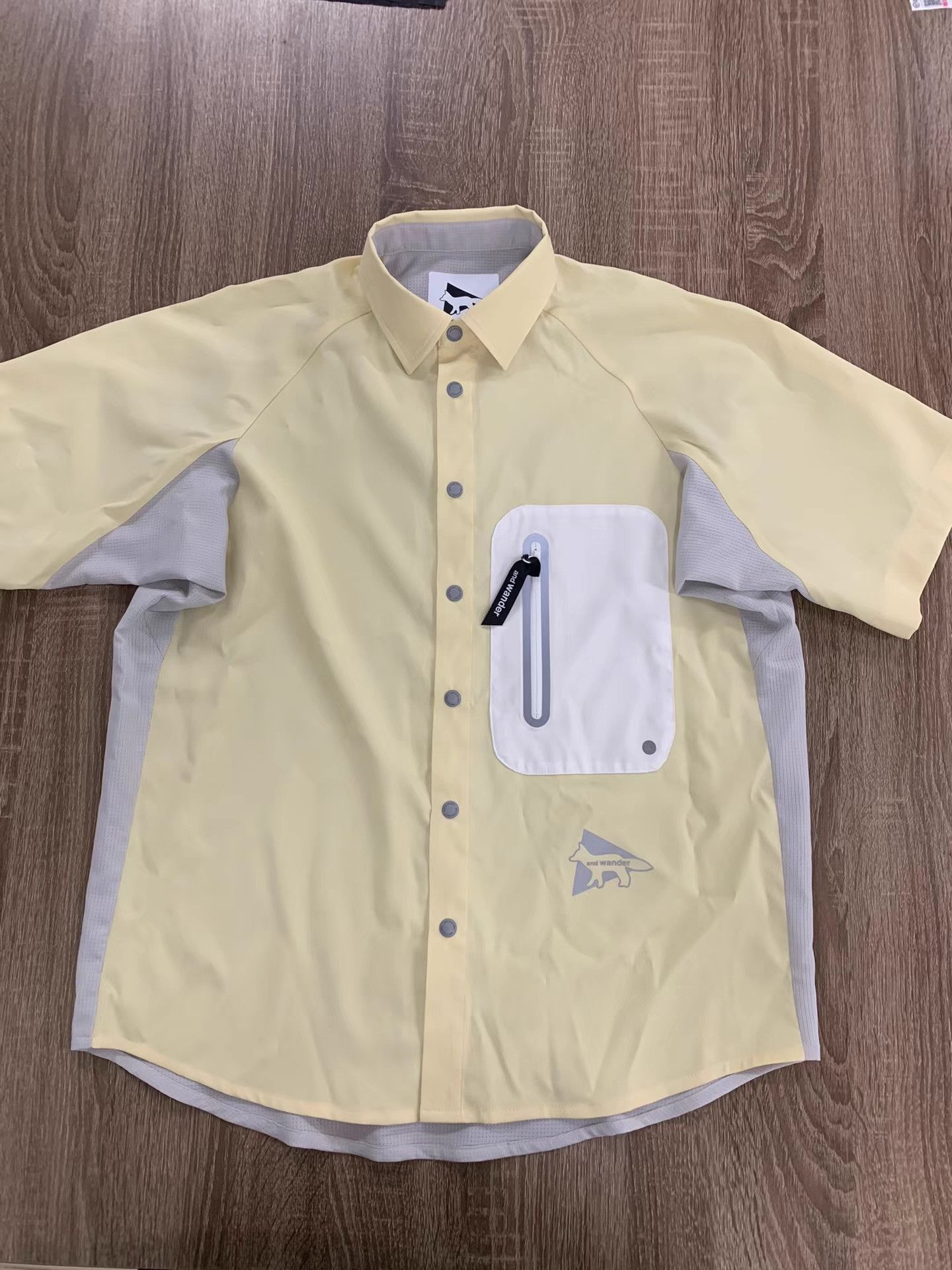 And Wander MAISON KITSUNÉ × and wander Hiking Shirt Ｑ22 Size US M / EU 48-50 / 2 - 1 Thumbnail