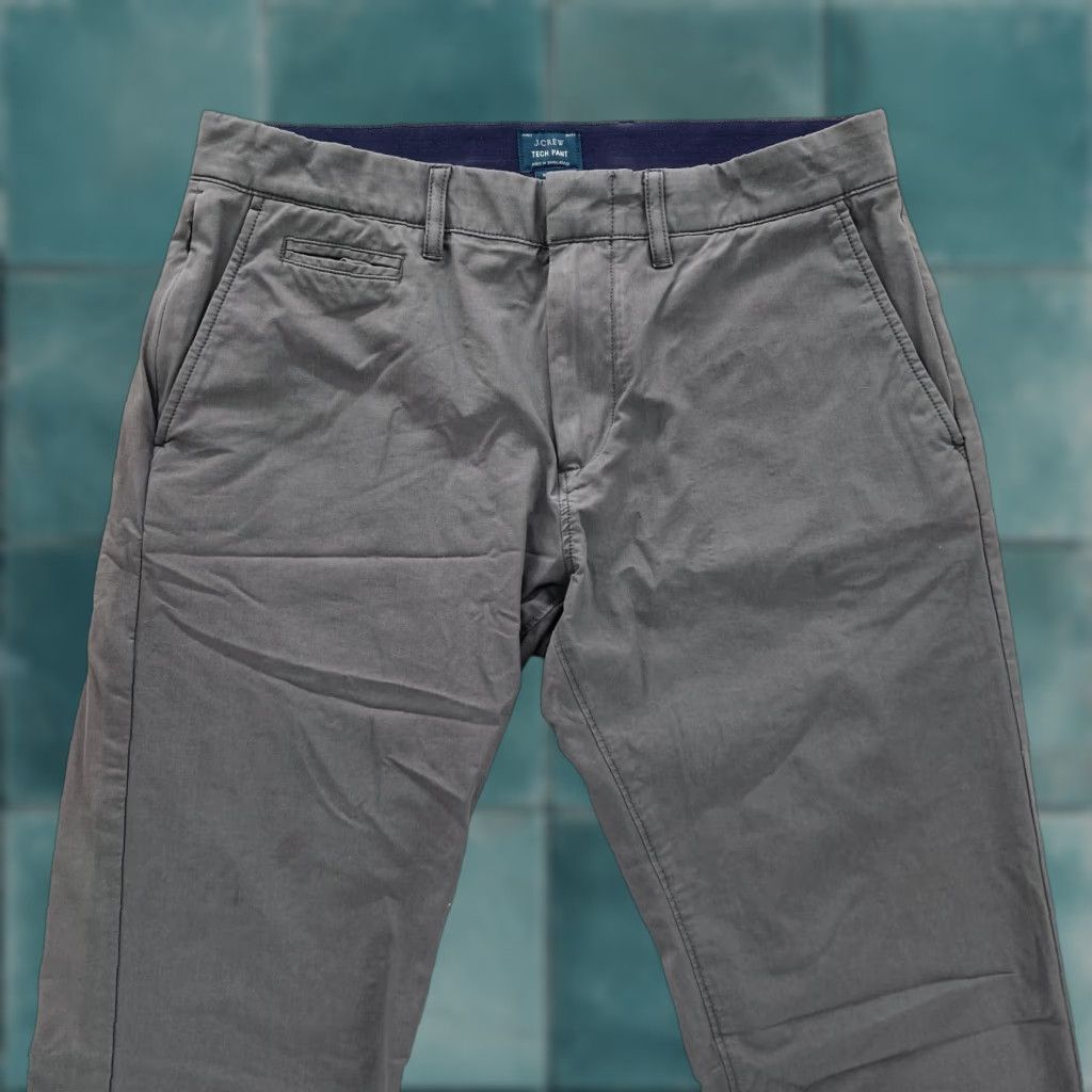 J.Crew J.CREW 484 Slim Tech Pants Mens 28x32 Gray Stretch Preppy Travel Midweight Size US 28 / EU 44 - 1 Thumbnail