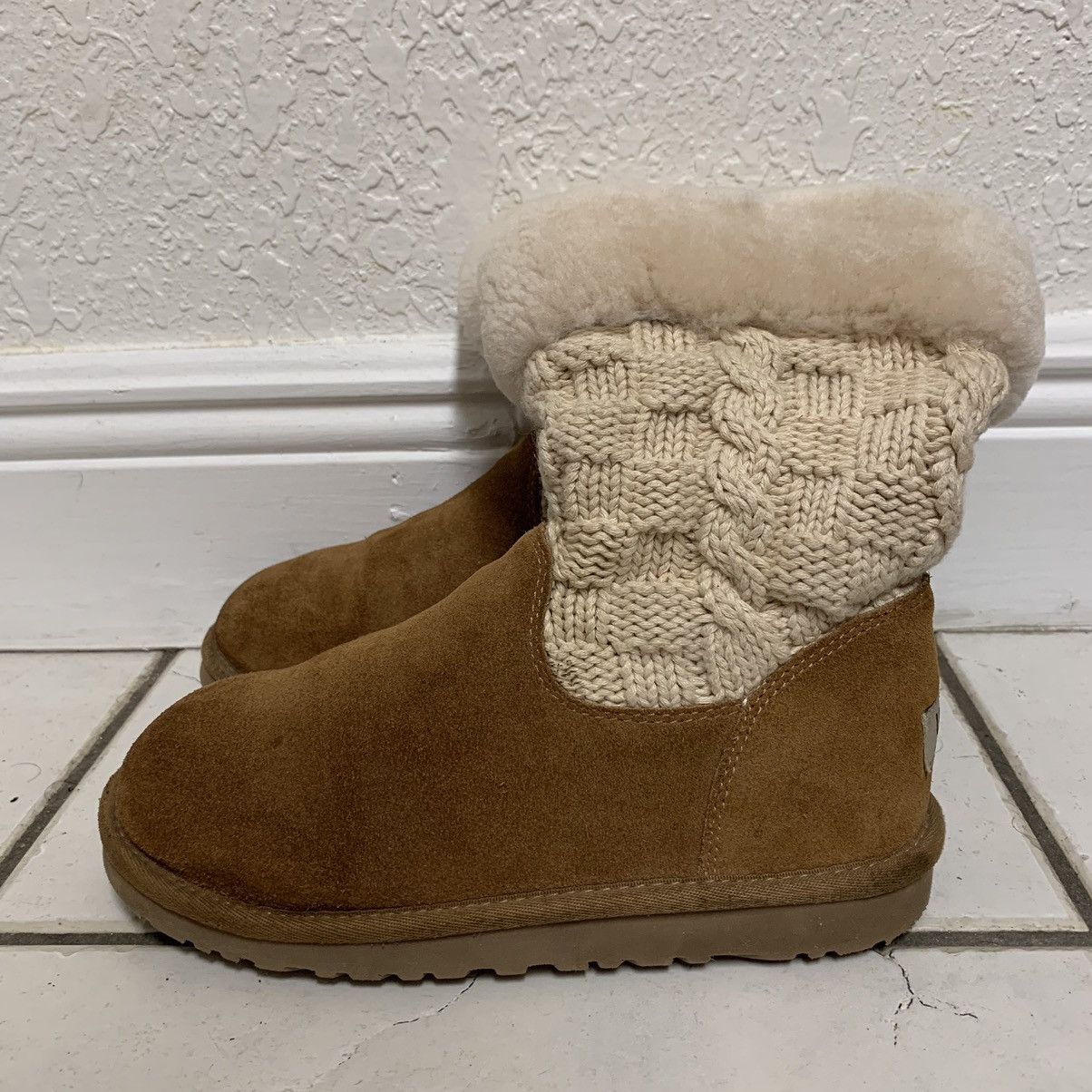 Ugg UGG Sweater Boots Size 4 Size US 4 / IT 34 - 2 Thumbnail