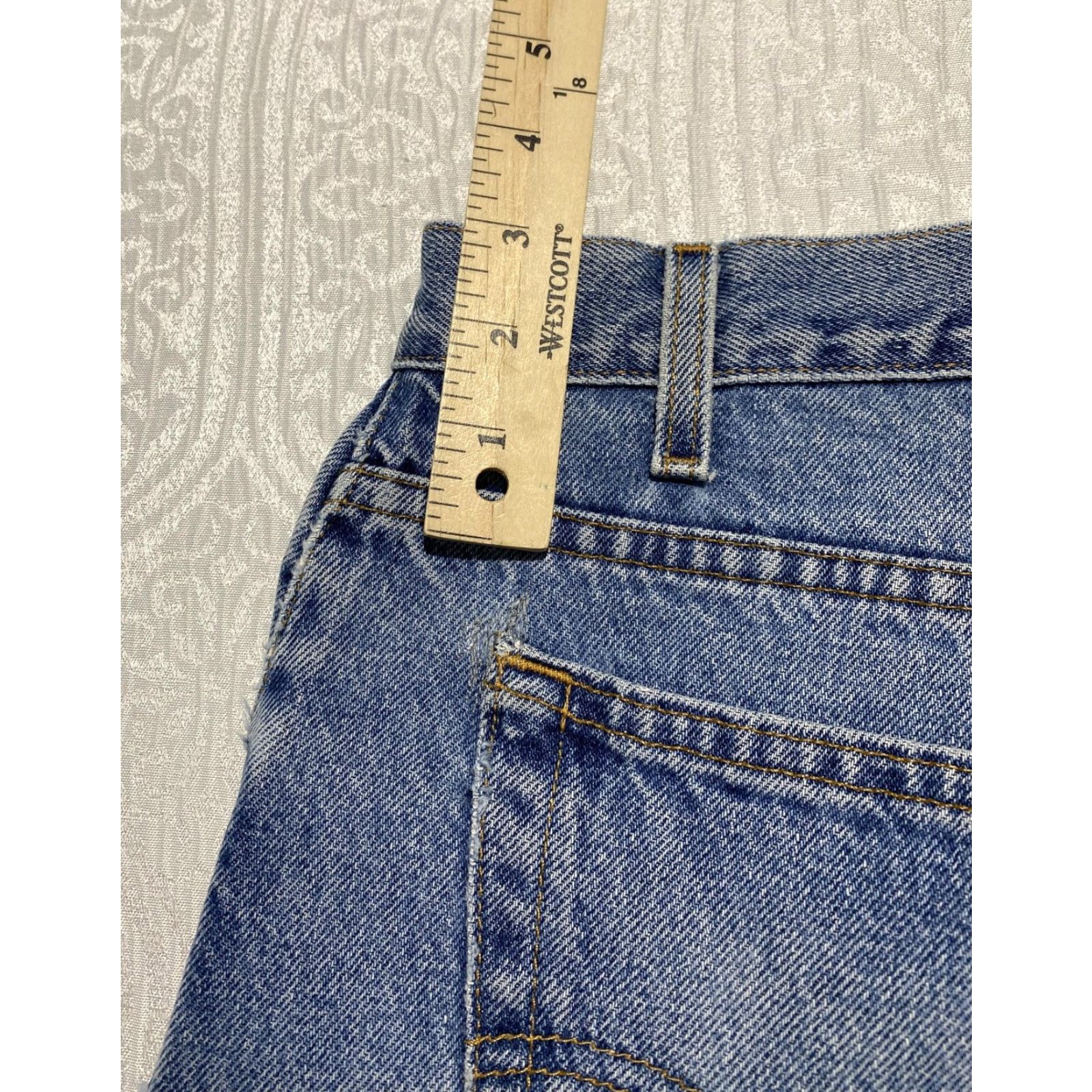 Levi's VINTAGE Levi's 545 Jeans Mens 46x30 Medium Wash Loose Fit Straight Leg Denim 5-Pocket Design Blue Cotton Relaxed 100% Zip fly Jeans Mens Size US 30 / EU 46 - 4 Thumbnail