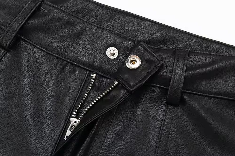 Japanese Brand Black Thin Pu Leather Shorts Size US 33 - 4 Thumbnail