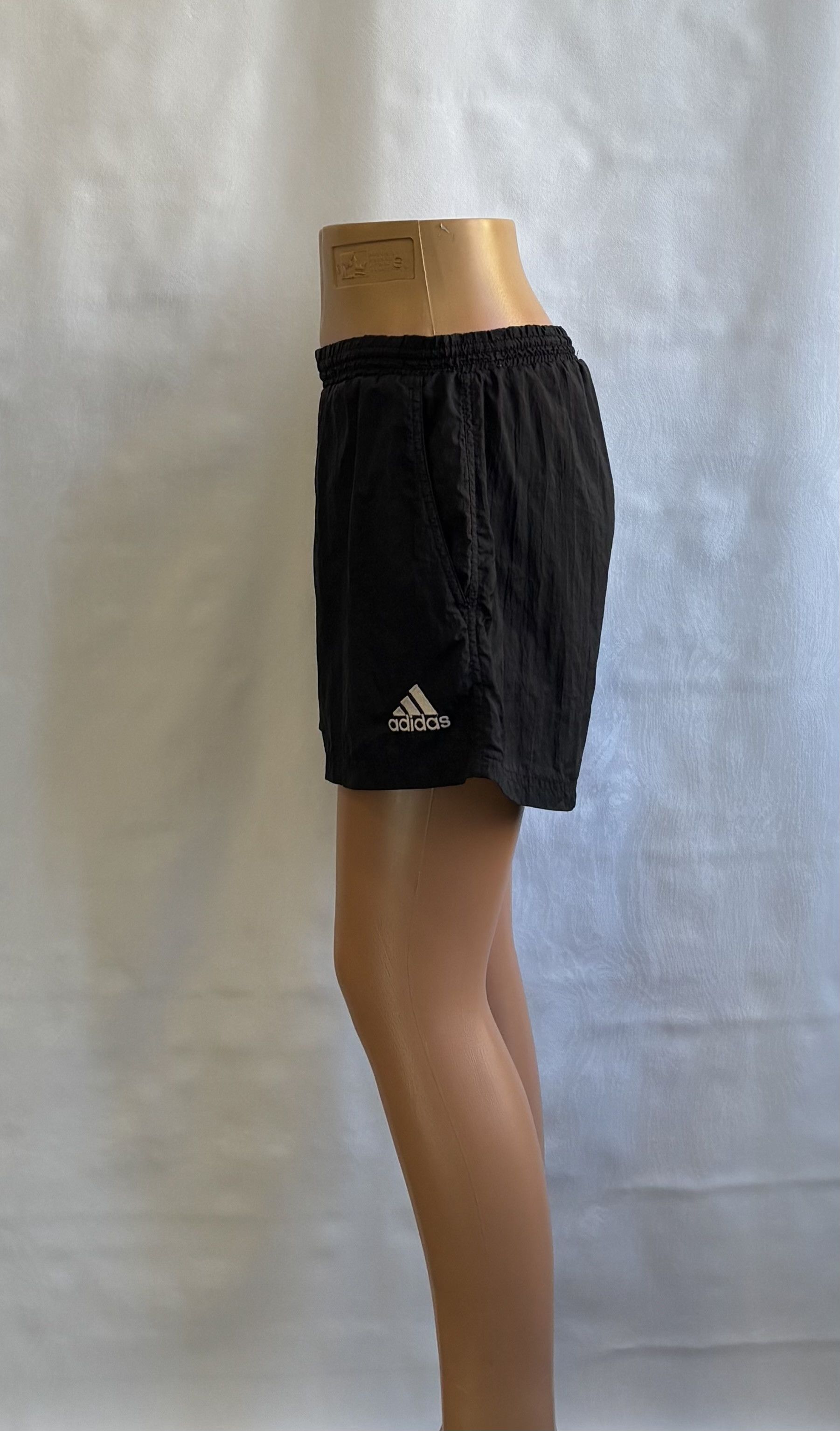 Adidas Adidas vintage sports shorts size S Size US 30 / EU 46 - 3 Thumbnail