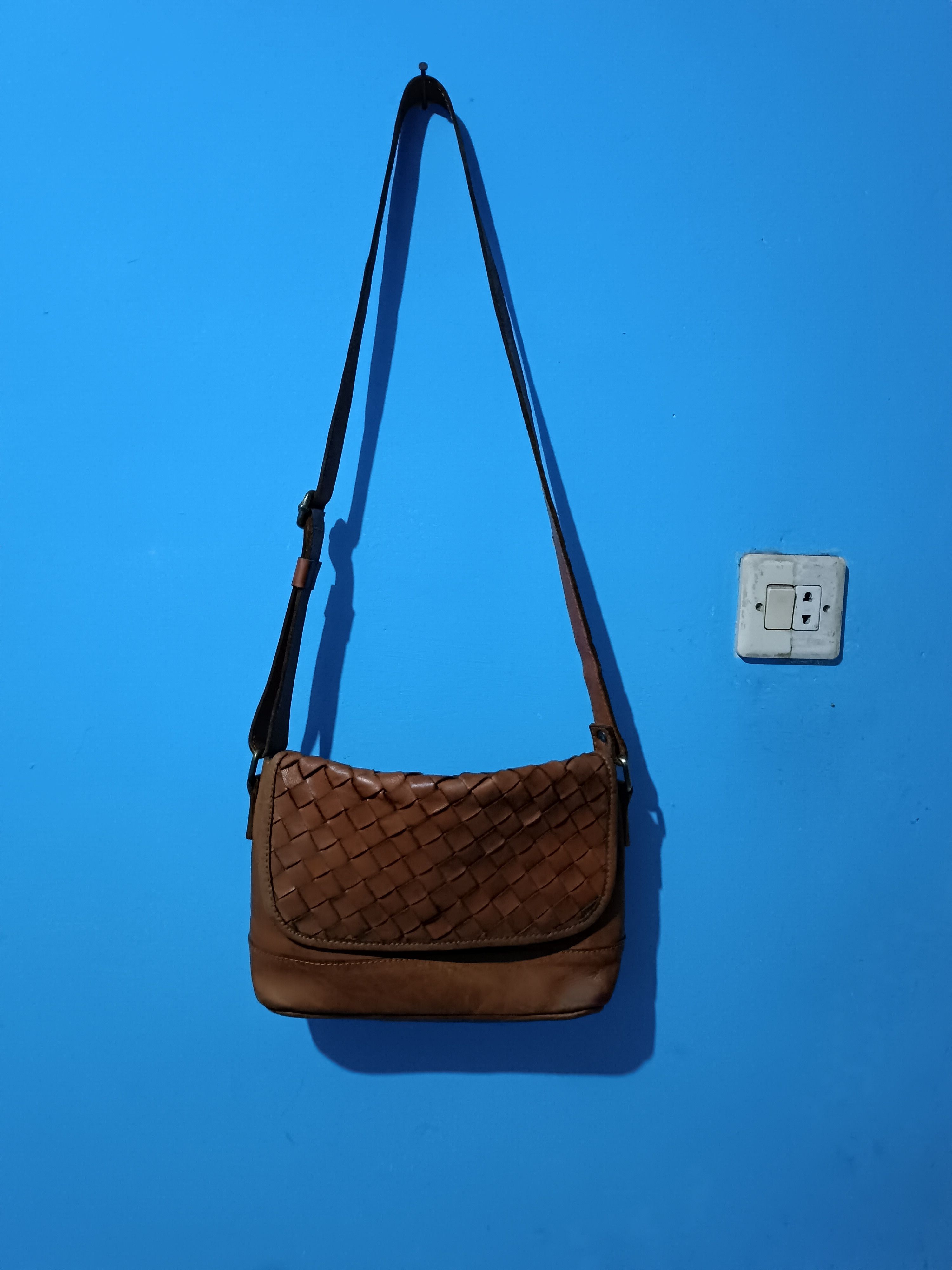 Other GENUINE LEATHER BAGS LIKE BOGGETA VENETA Size ONE SIZE - 1 Thumbnail