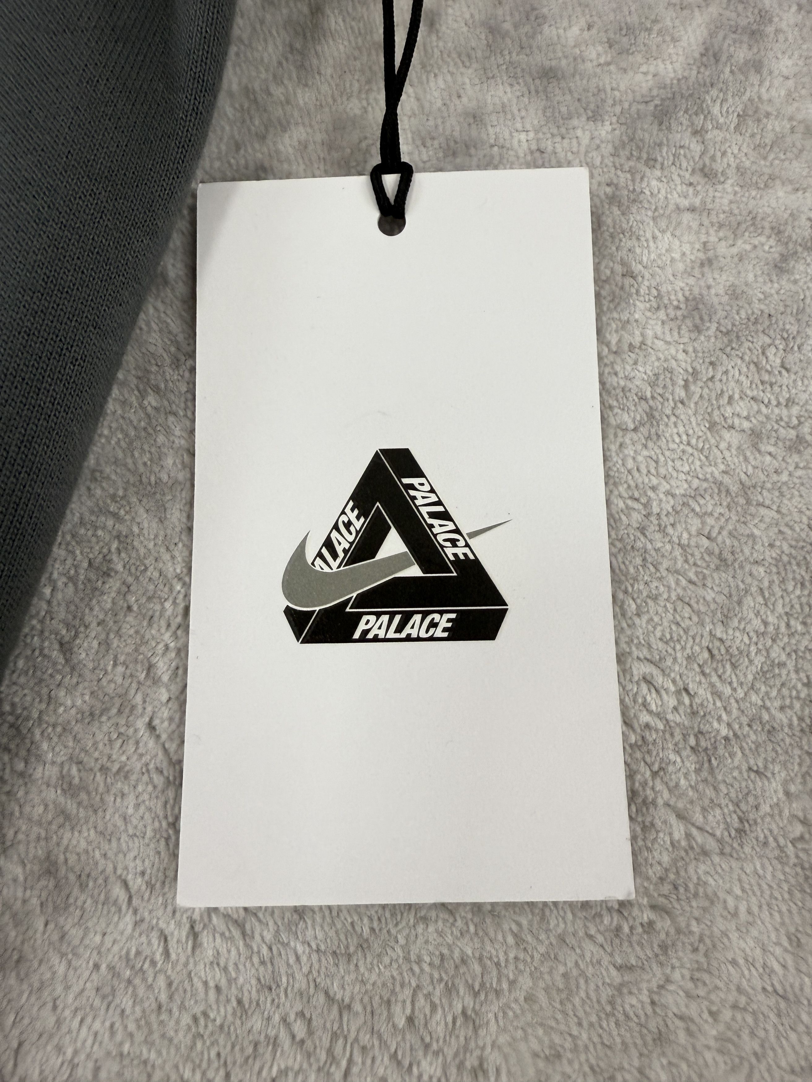 Palace Palace x Nike Total P90 Crew Grey Size Large NEW Size US L / EU 52-54 / 3 - 9 Thumbnail