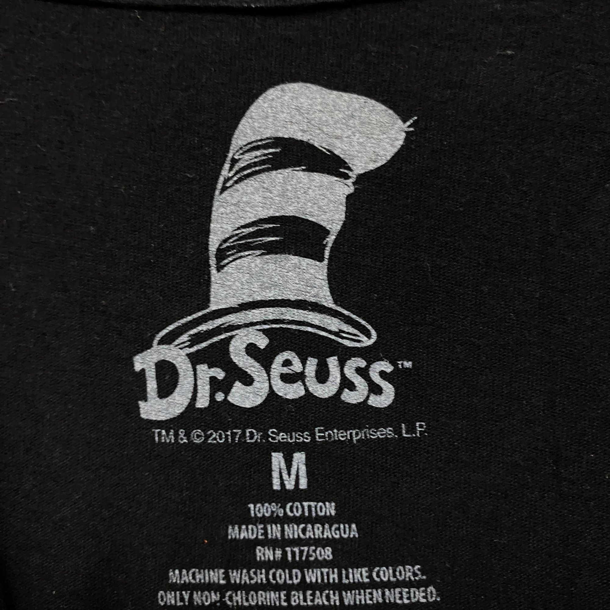 Other Dr. Seuss's The Cat In The Hat Tshirt size medium Size US M / EU 48-50 / 2 - 4 Thumbnail