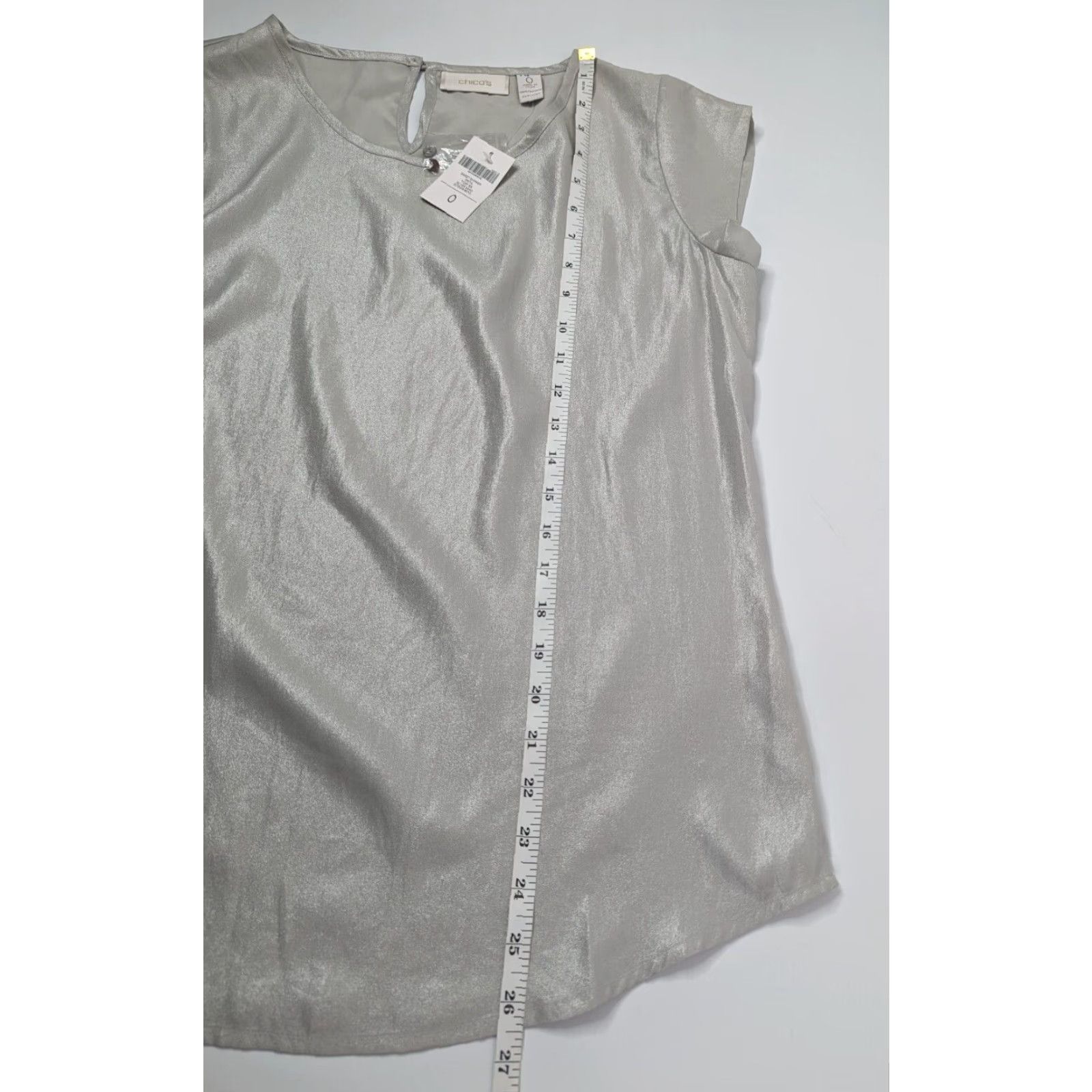 Vintage Chicos Womens Top Shirt Short Sleeve Scoop Neck Button Back Keyhole Silver Sand Drita NWT Size 0 Size XS / US 0-2 / IT 36-38 - 4 Thumbnail
