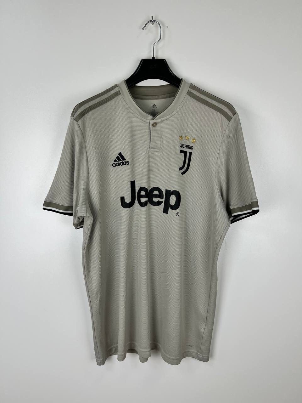 Vintage Juventus Adidas Ronaldo jersey t-shirts size XL Size US XL / EU 56 / 4 - 1 Thumbnail