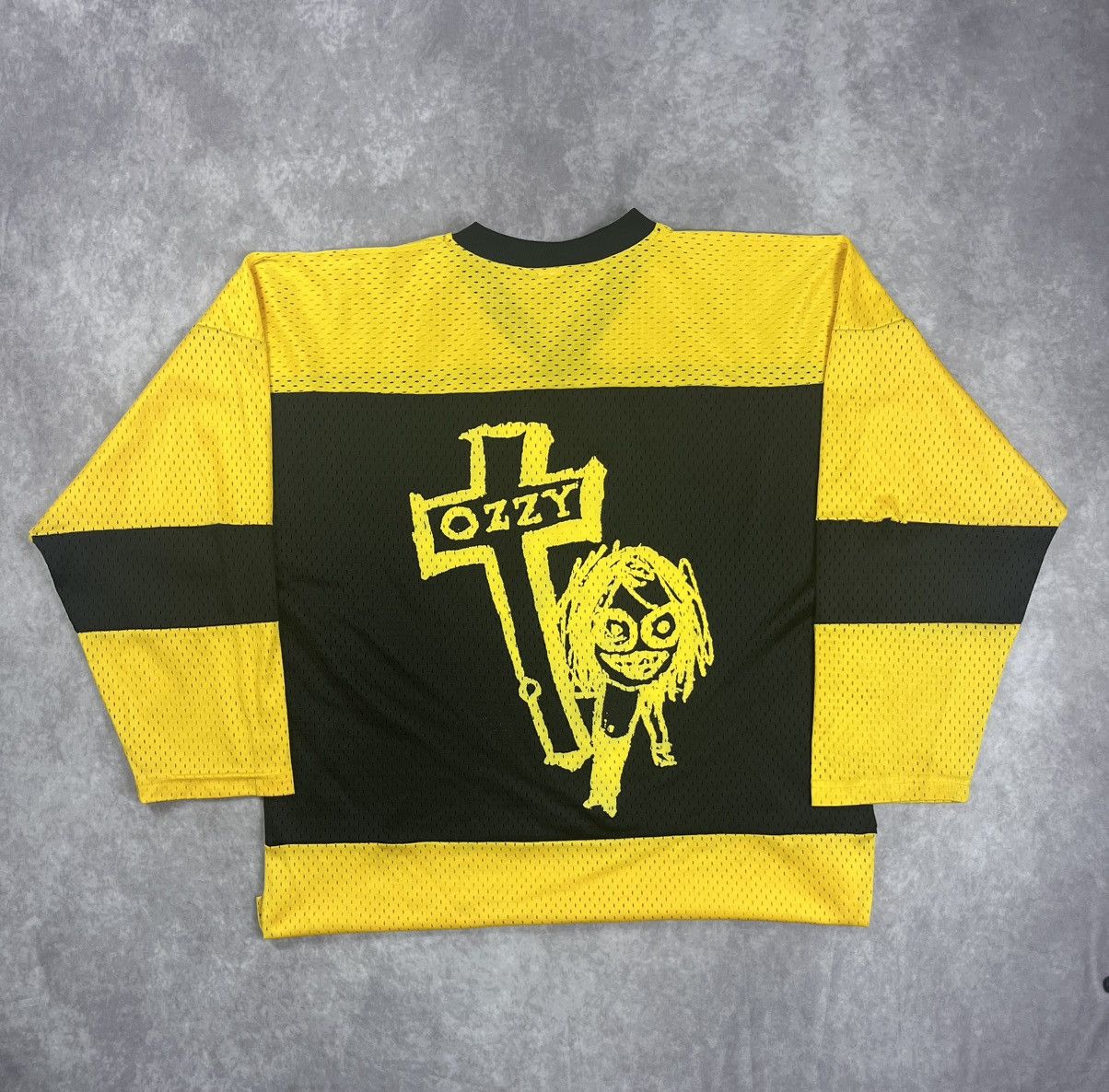 Ozzy Osbourne 1998 Ozzy Ozbourne "The Ozzman Cometh" 33 Hockey Jersey Size US XL / EU 56 / 4 - 2 Thumbnail