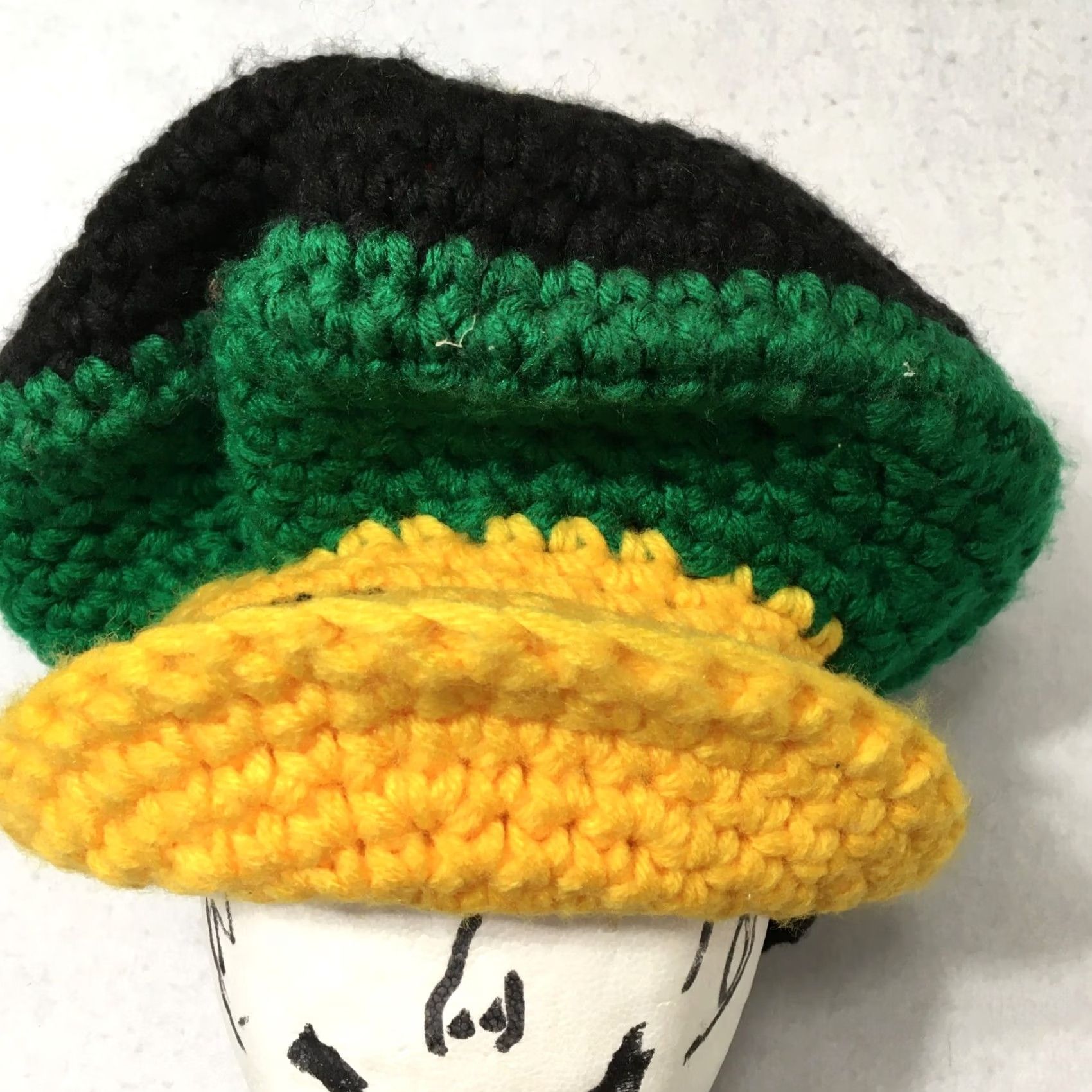 Vintage favela chapeu vintage Rasta Billed Jamaican Knit Cap Kufi Peaked Bob Marley Reggae Crochet Hat Beanie Black Yellow Green One Size Men Women Size ONE SIZE - 3 Thumbnail