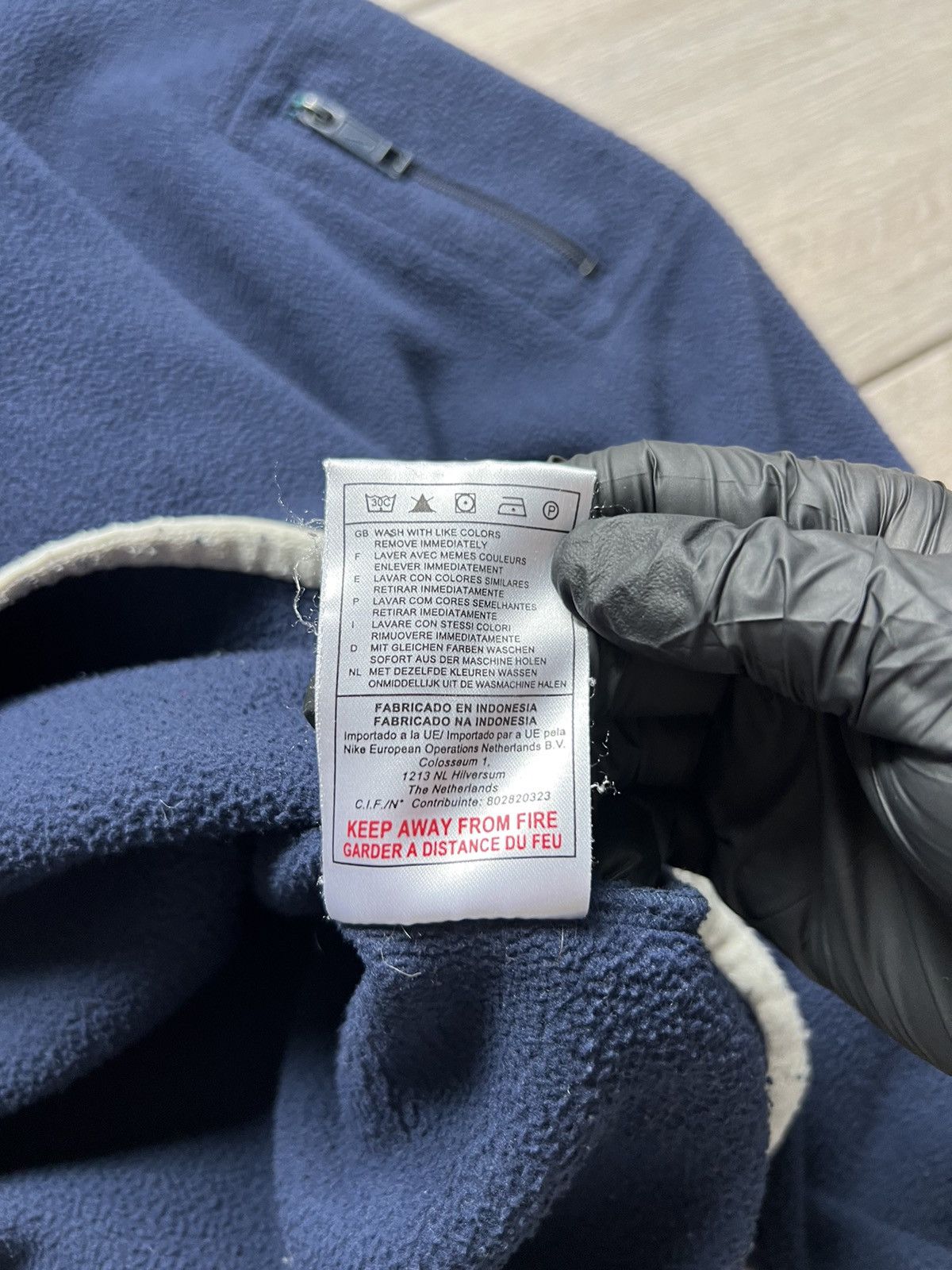 Nike × Vintage Vintage 90 NIKE FLEECE VINTAGE CENTER LOGO HOODIE 00’s Size US L / EU 52-54 / 3 - 12 Thumbnail