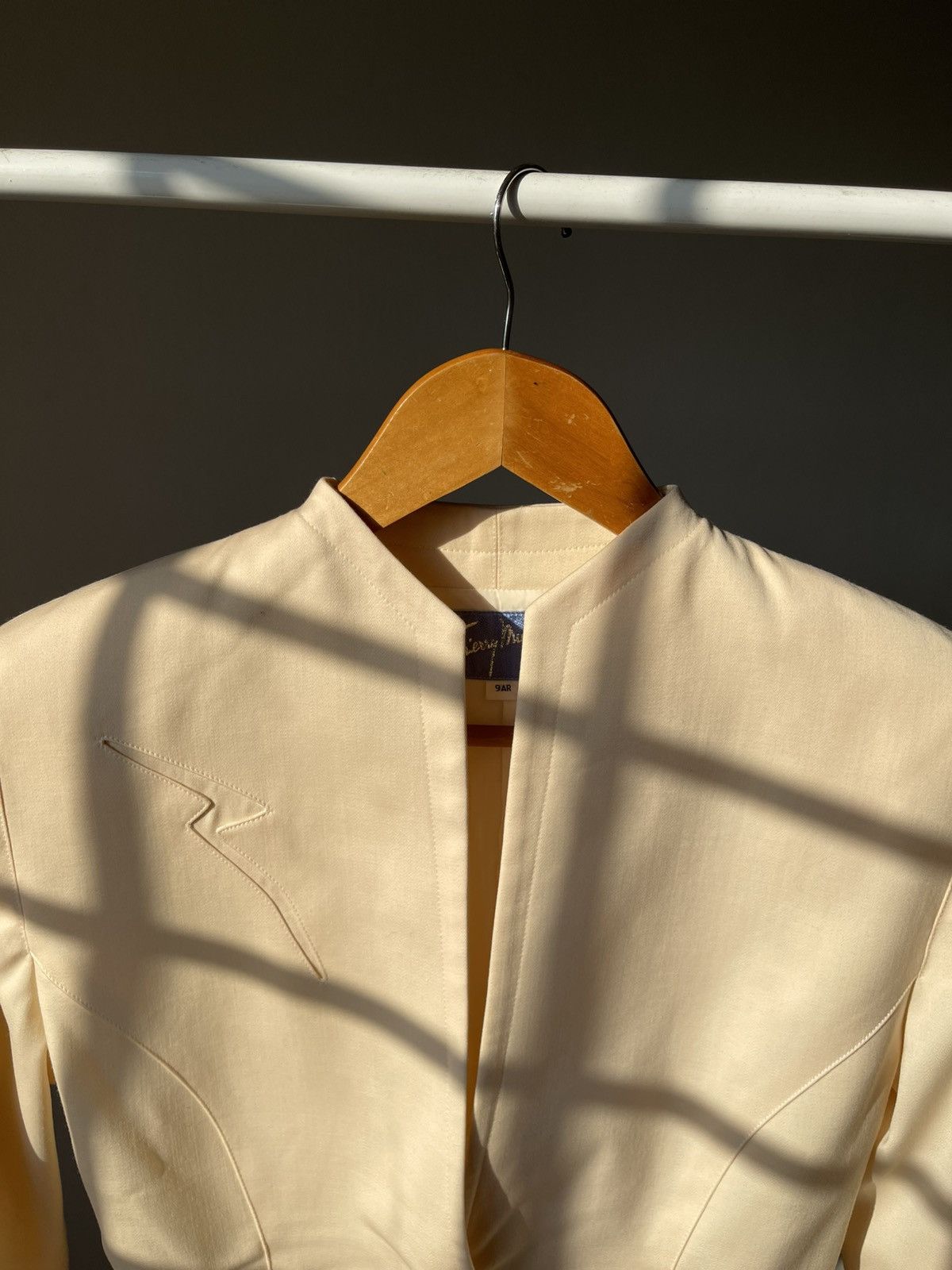 Grailed Rare 1989 Thierry Mugler Lightning Star Button Jacket 11 Size S / US 4 / IT 40 - 8 Thumbnail