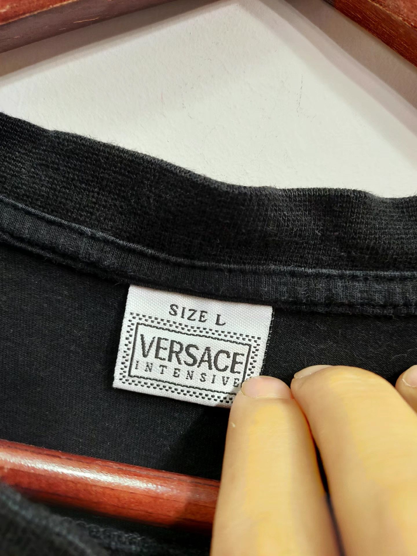 Versace Versace Men's Black Short Sleeve T-shirt K29 Size US L / EU 52-54 / 3 - 4 Thumbnail
