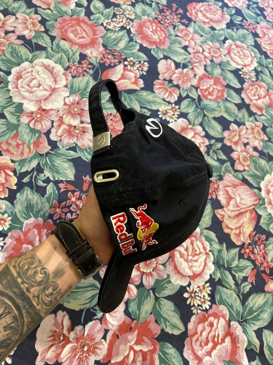 Vintage Hats INFINITI Vintage black Cap Y2K Red bull streetwear Size ONE SIZE - 5 Thumbnail