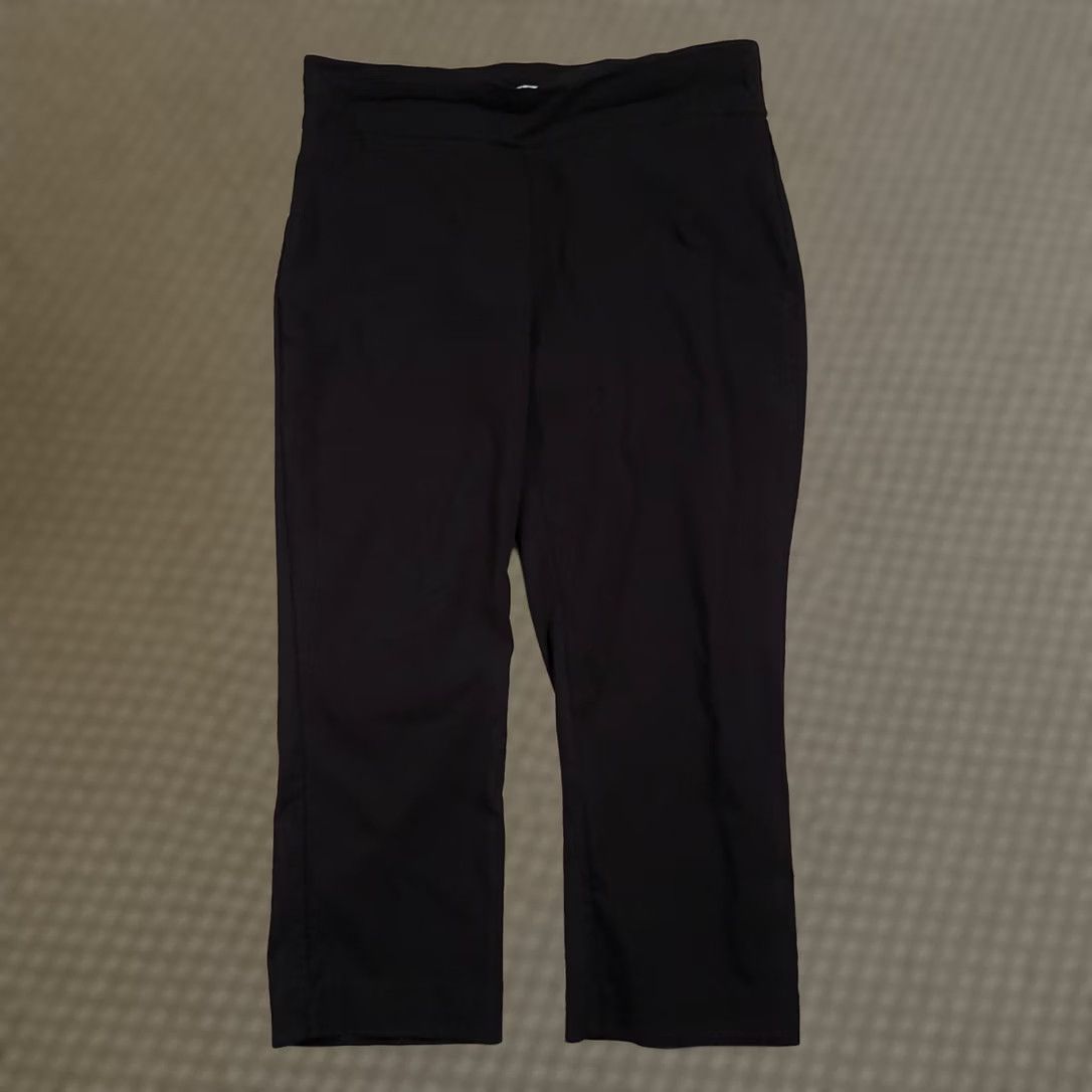 Croft & Barrow Croft & Barrow Capri Pants Women's 8 Black Stretch Pull On Elastic Waist Crop Capris Size 30" / US 8 / IT 44 - 1 Thumbnail