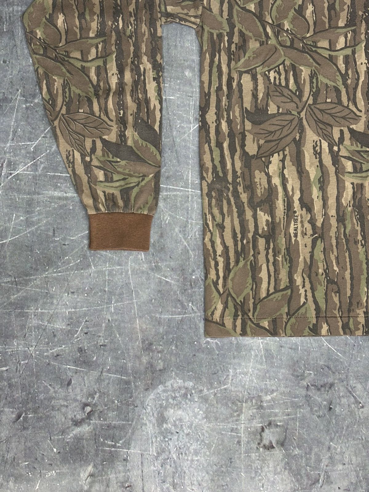 Realtree 🌲Realtree Bark Camo Long Sleeve T-Shirt Size US L / EU 52-54 / 3 - 4 Thumbnail